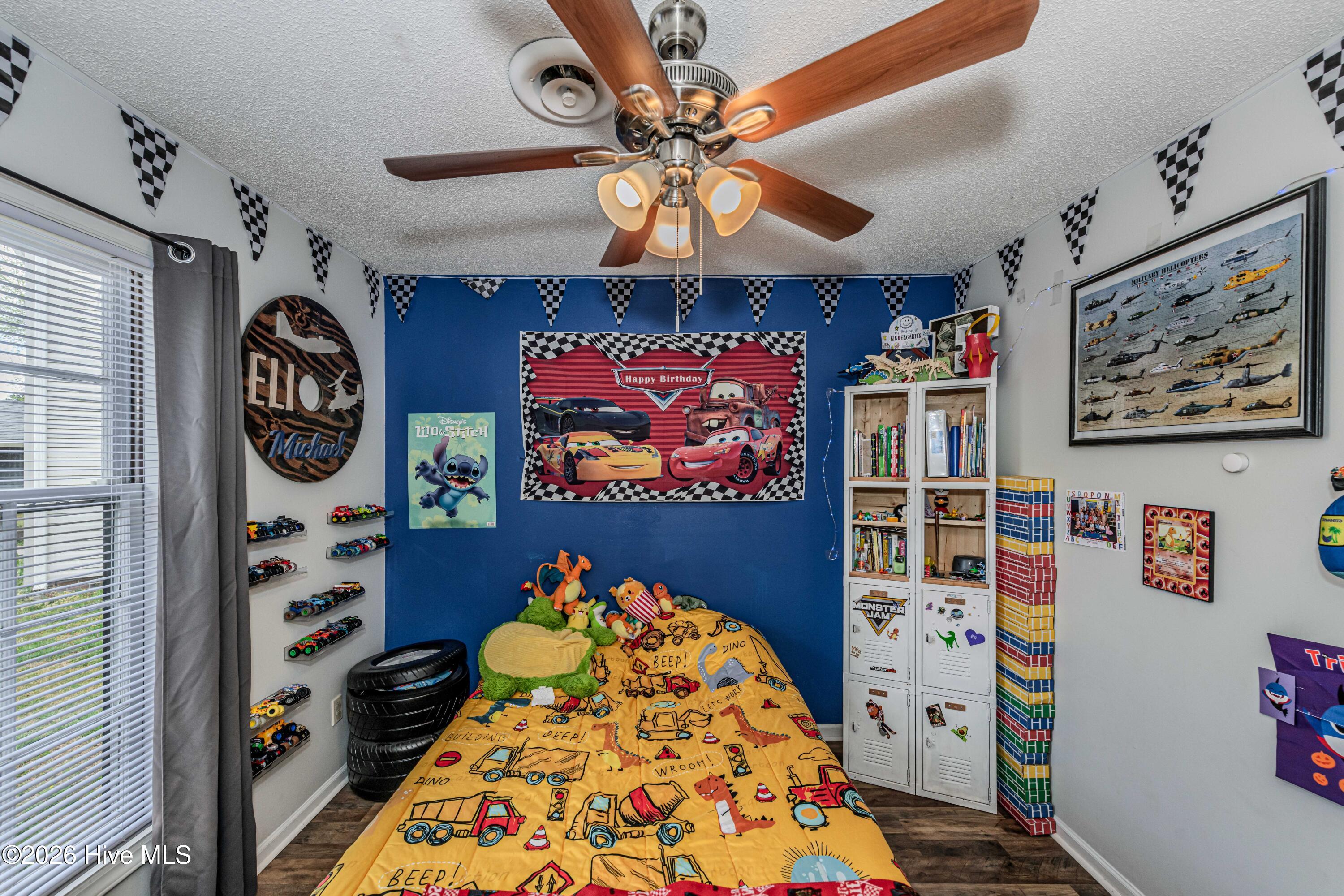 100569074 | Photo 43