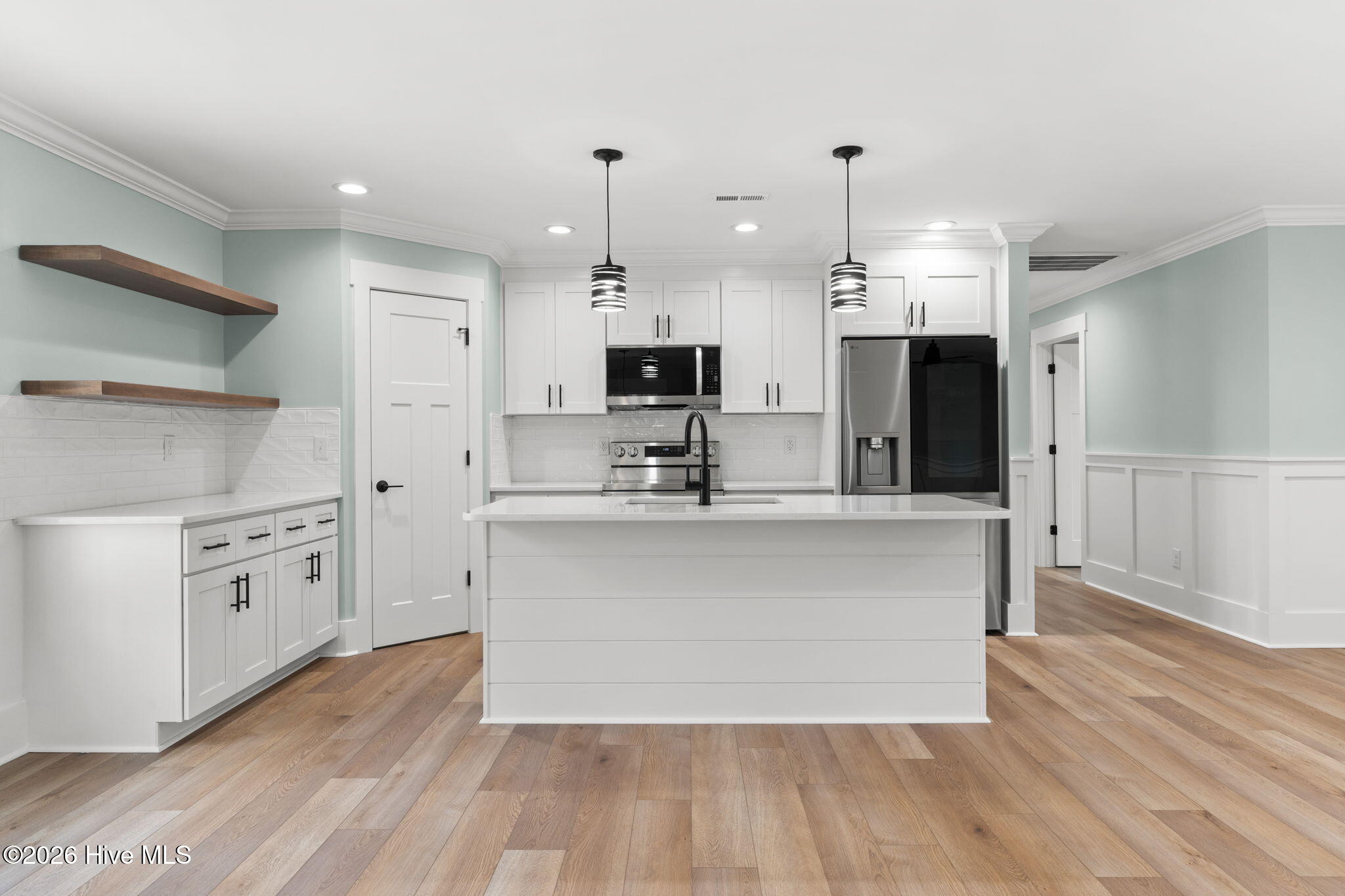 100552938 | Photo 13