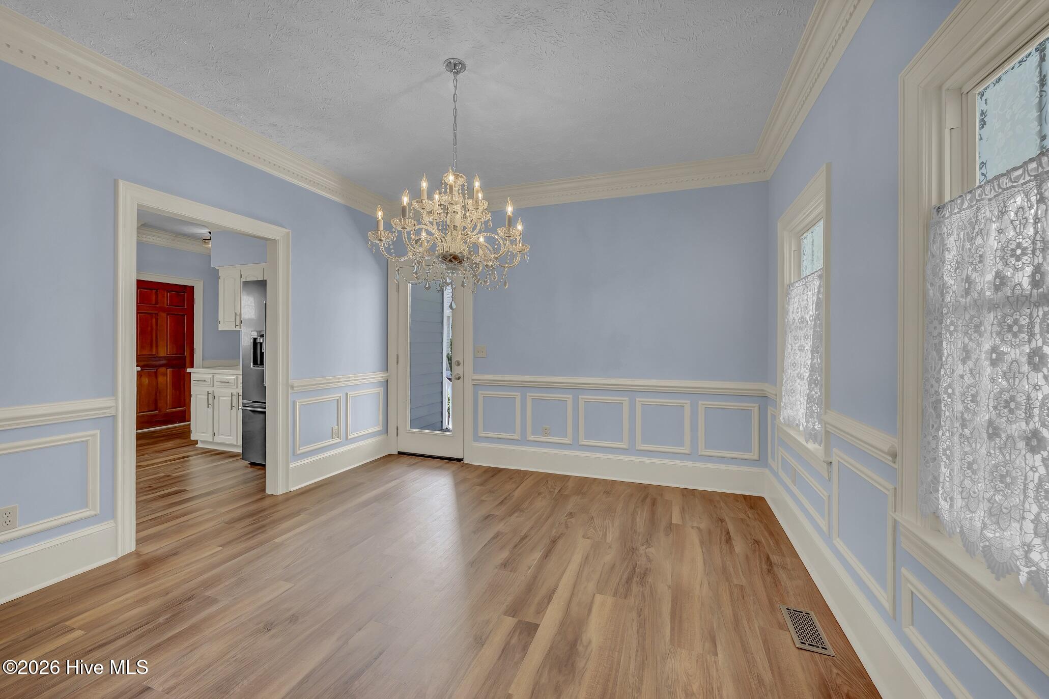 100565021 | Photo 15