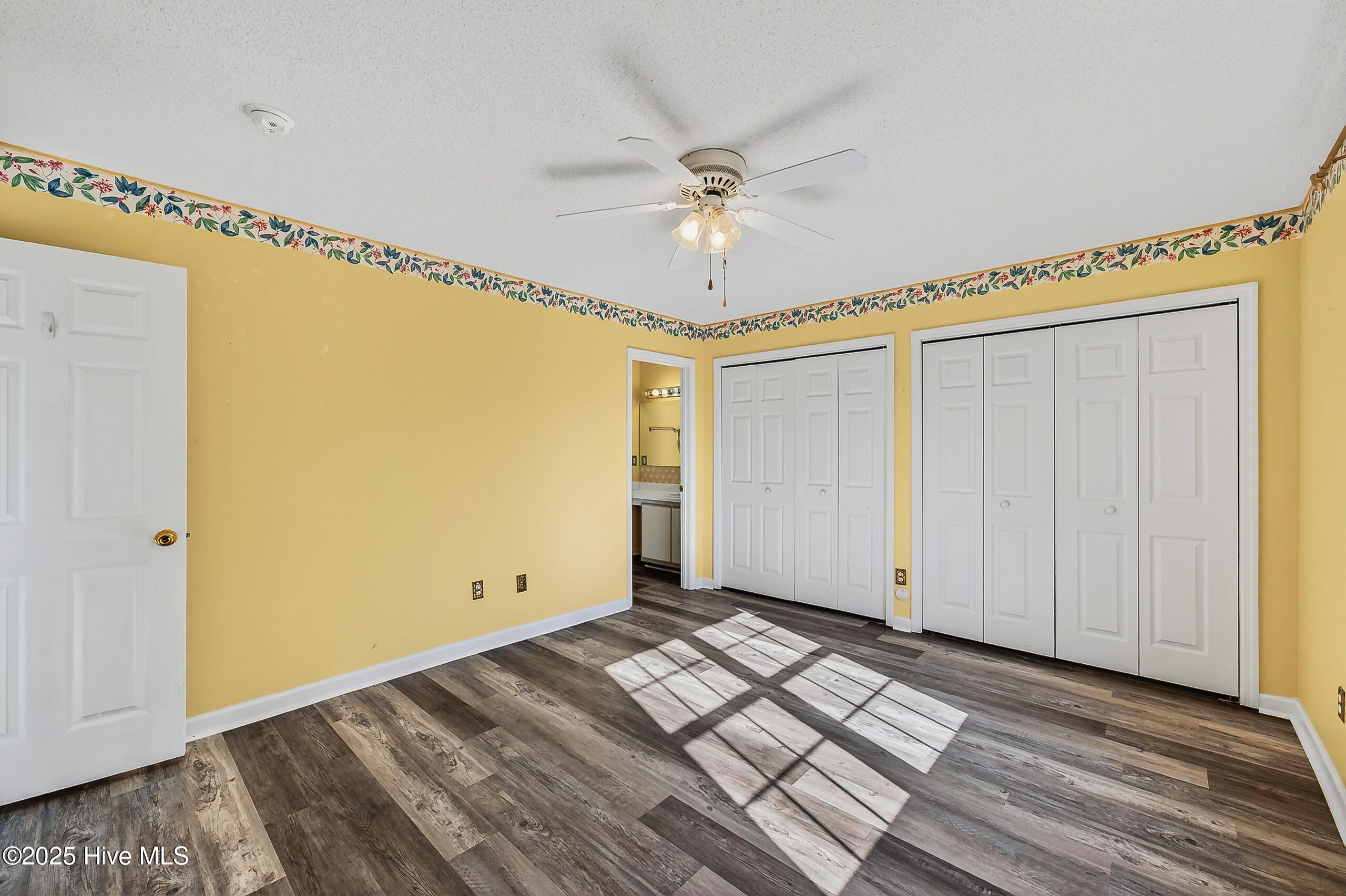 100543652 | Photo 15