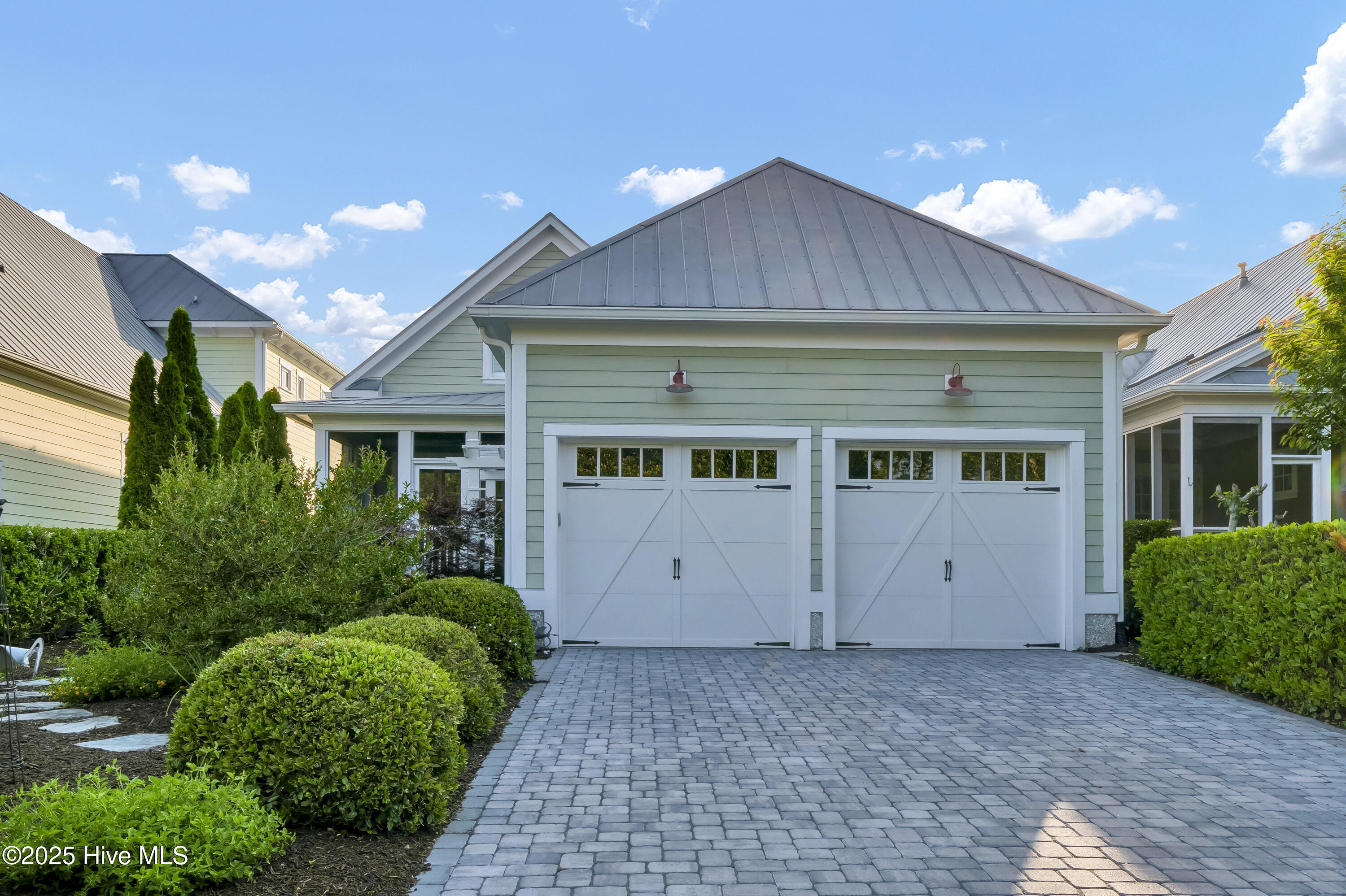 100504953 | Photo 44