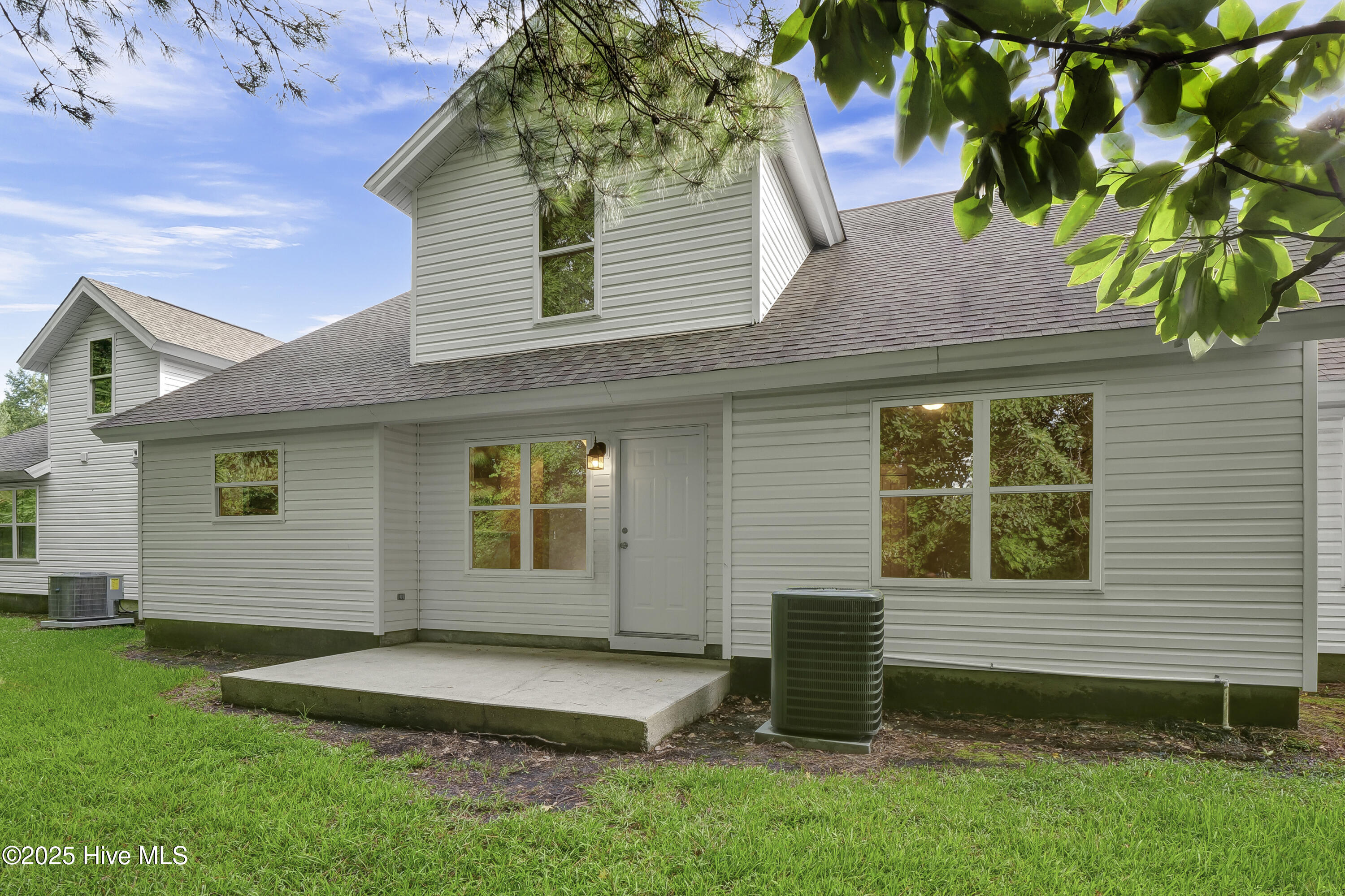 100519530 | Photo 28