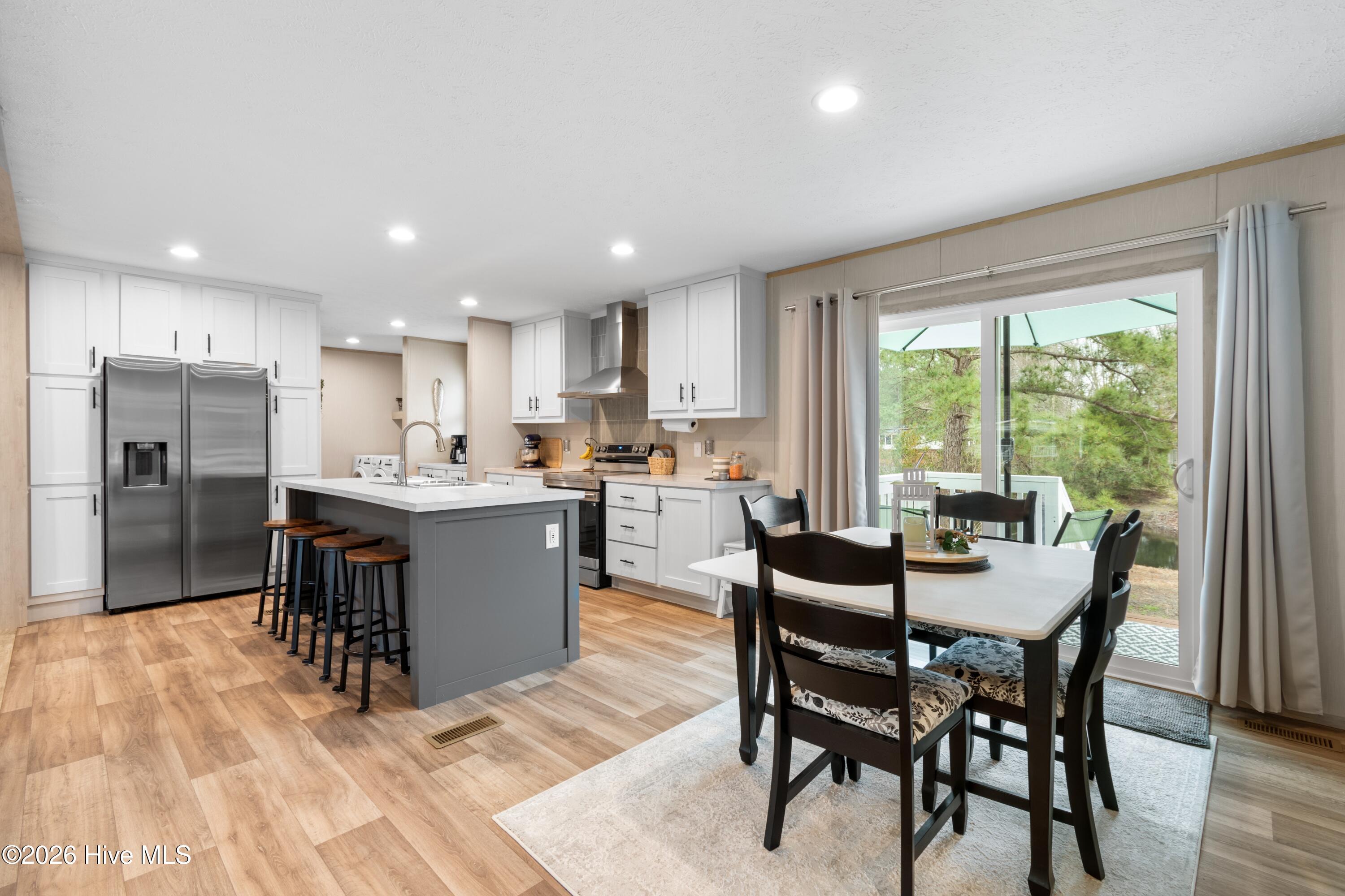 100558122 | Photo 13