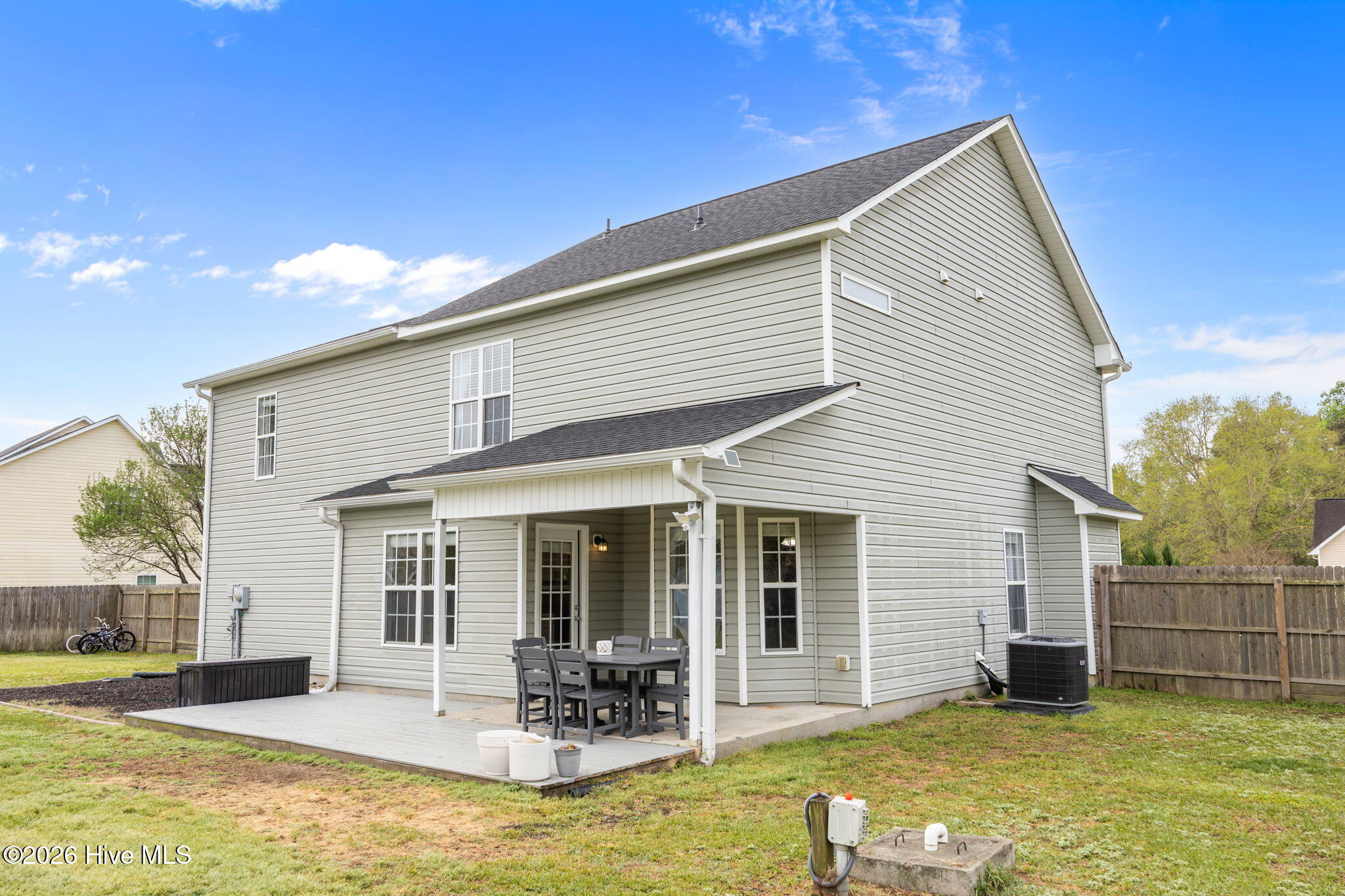 100566884 | Photo 55