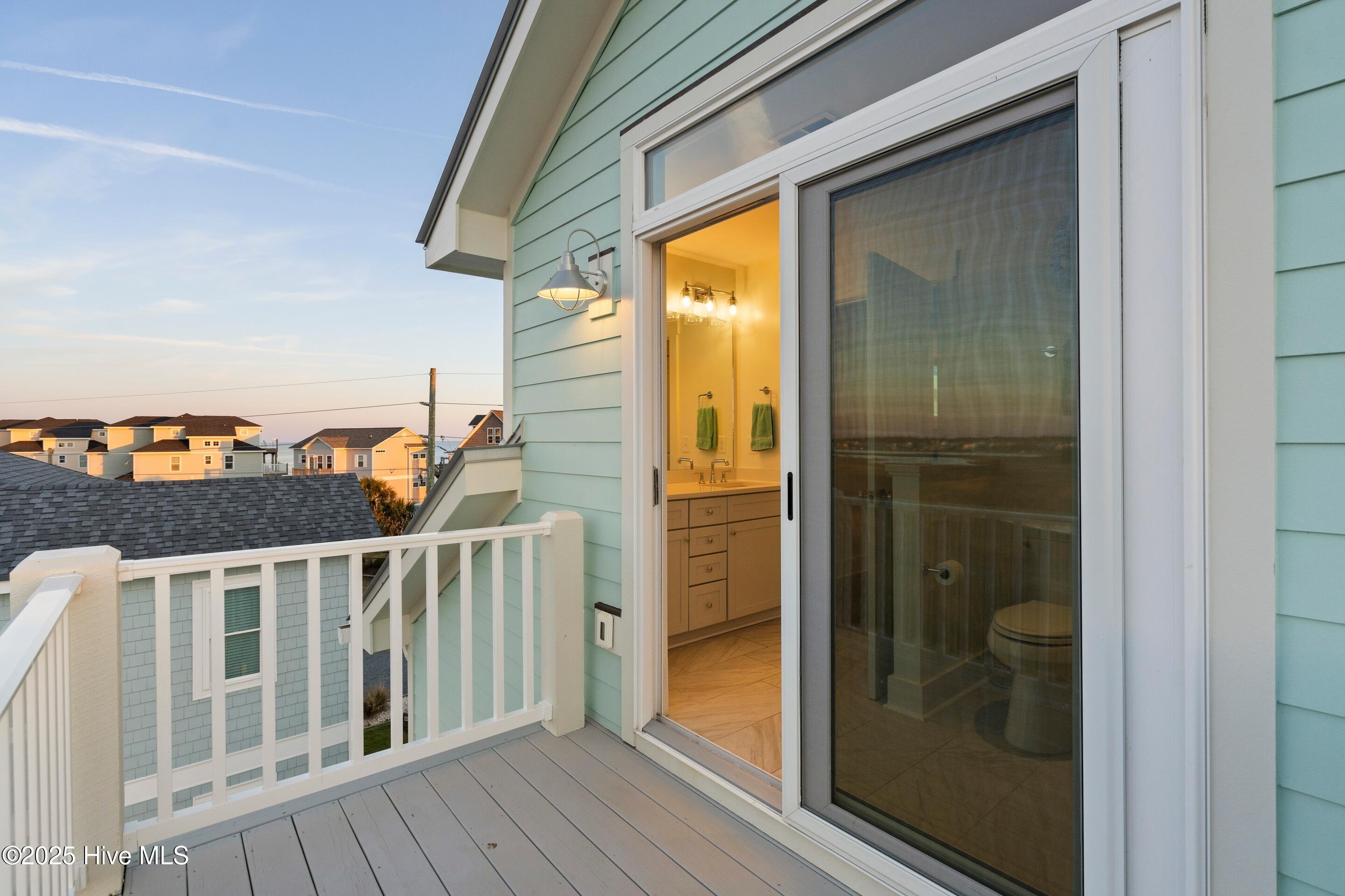 100540590 | Photo 52