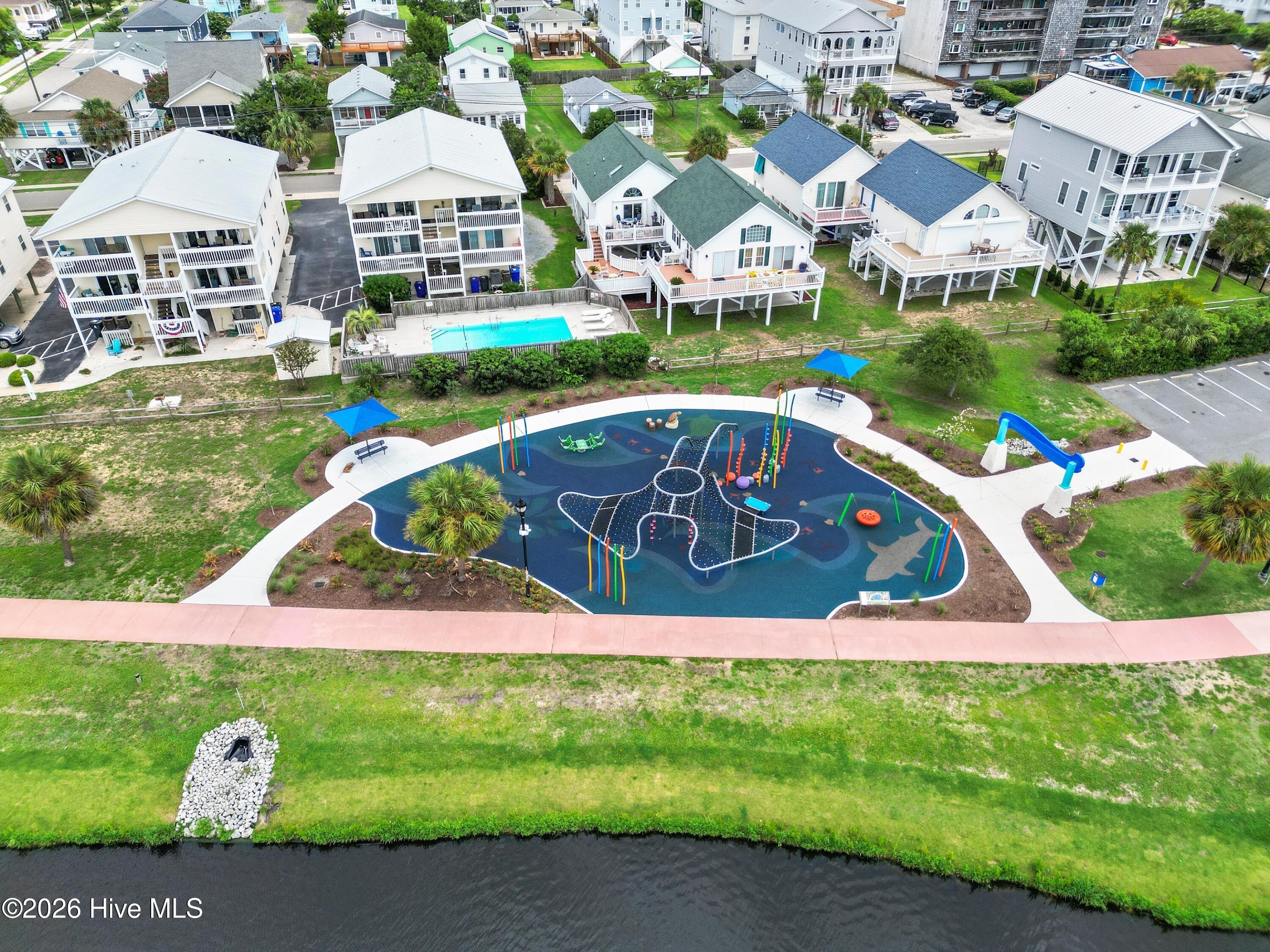 100549328 | Photo 59