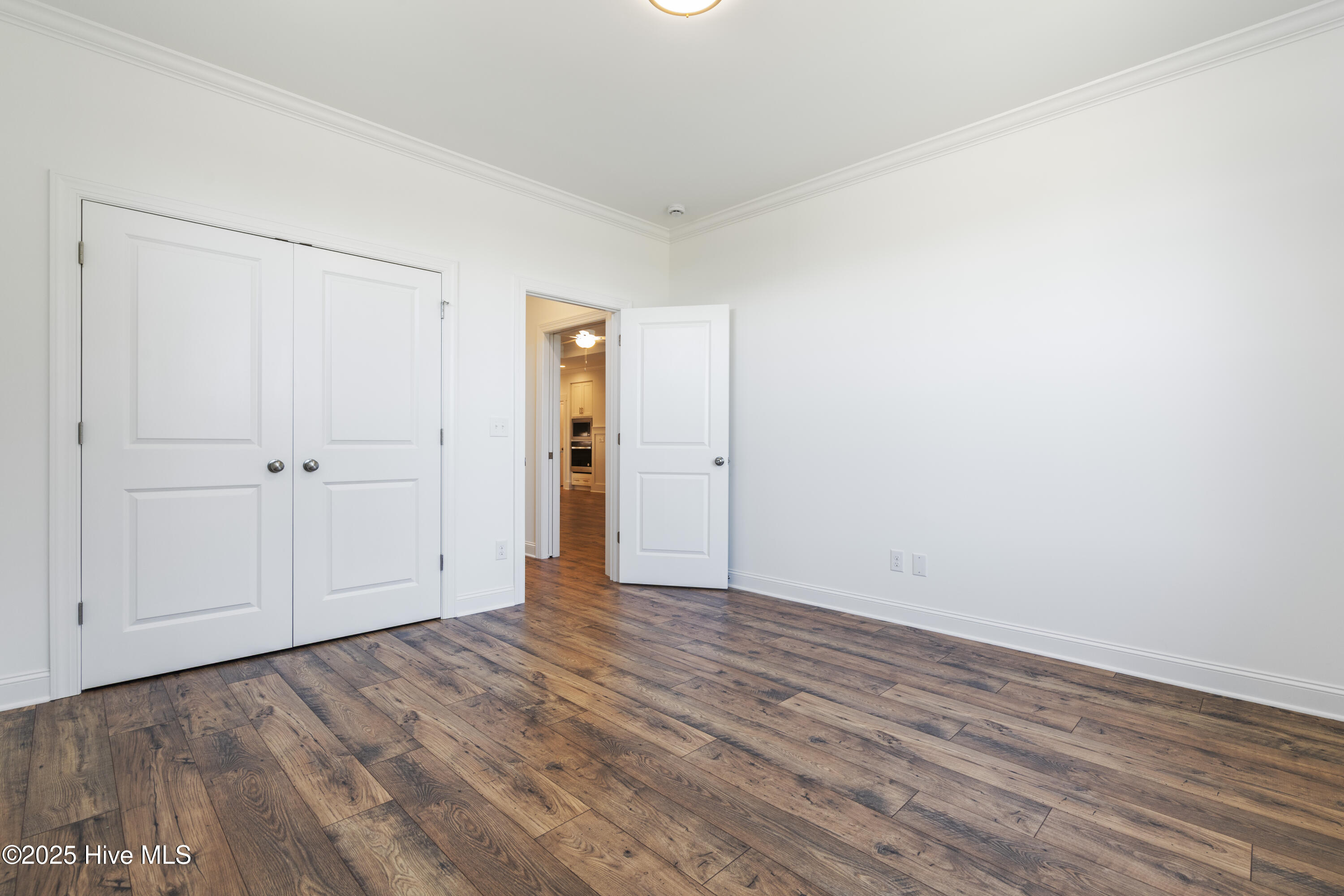 100522152 | Photo 34