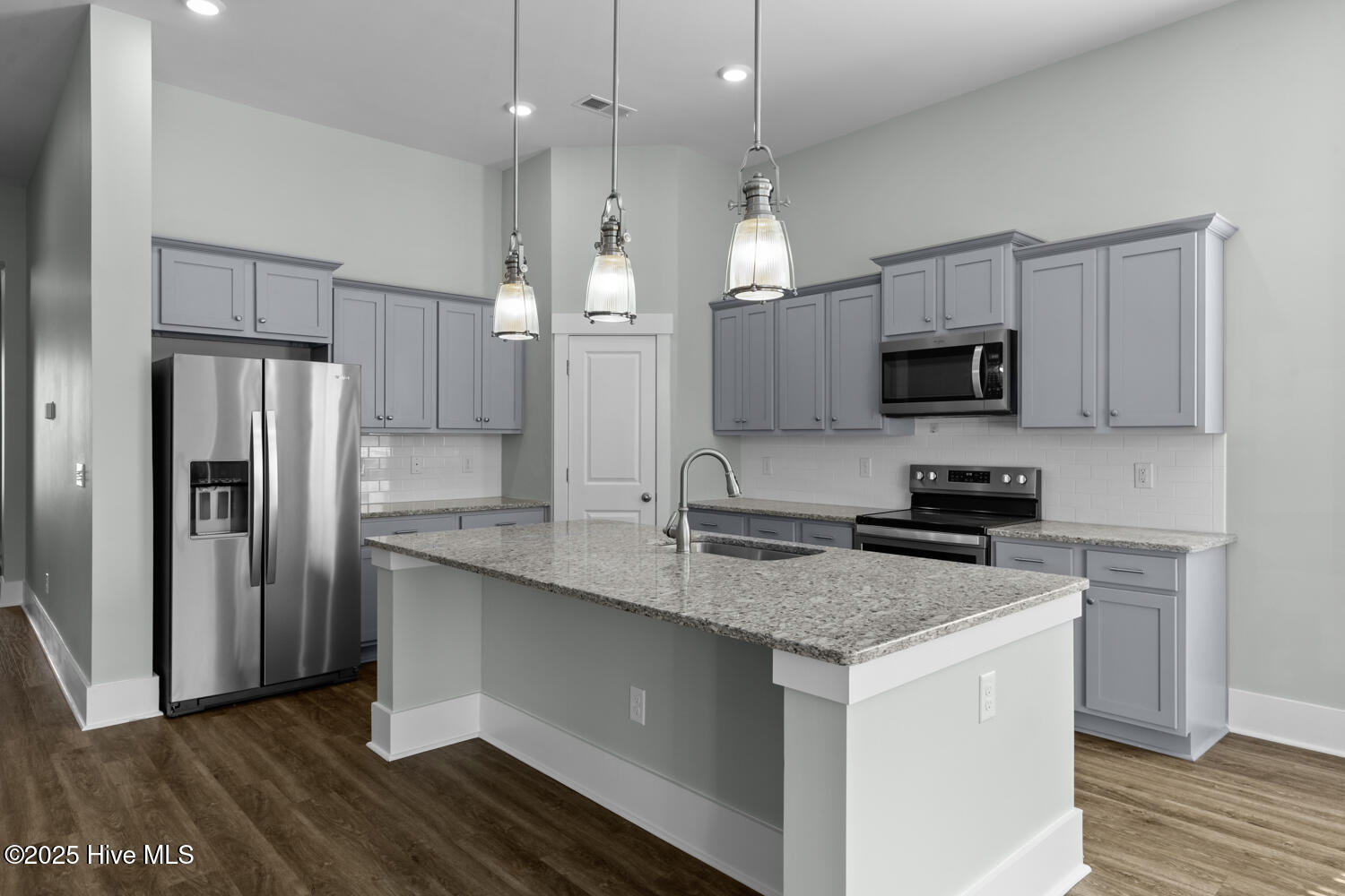 100540047 | Photo 20