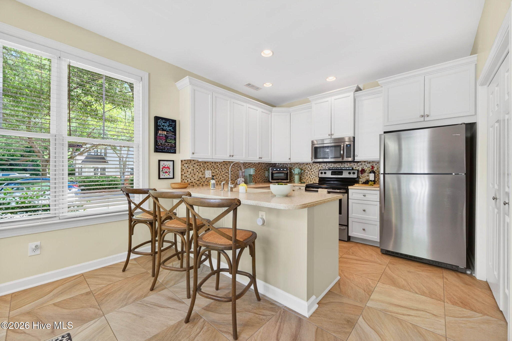 100570358 | Photo 20