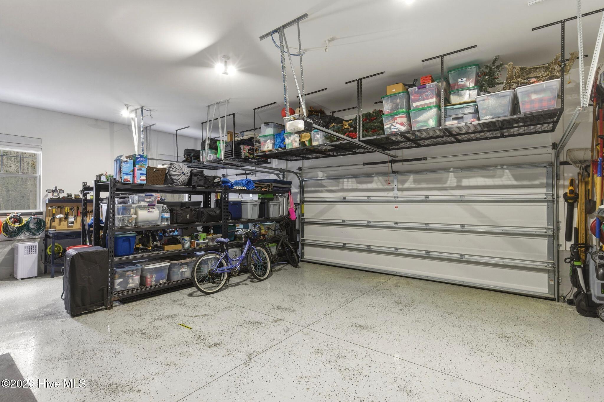 100560702 | Photo 69