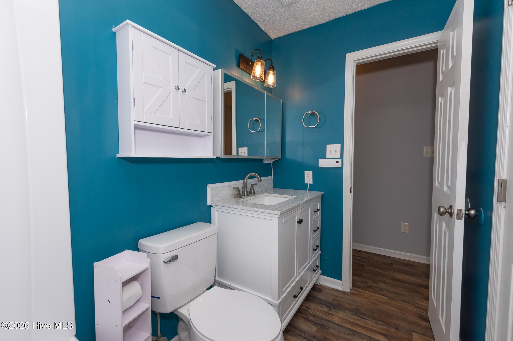 100564073 | Photo 17