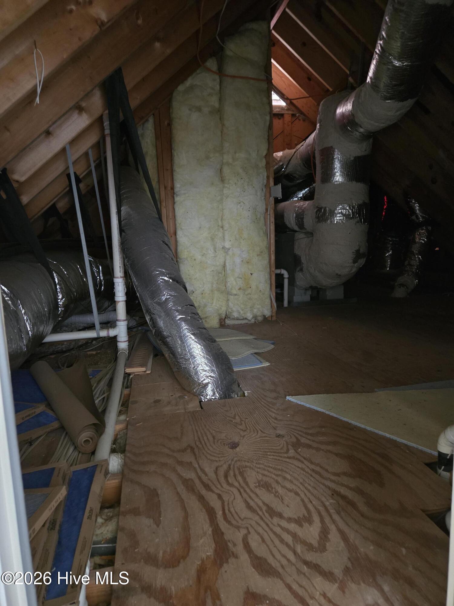 100545211 | Photo 47