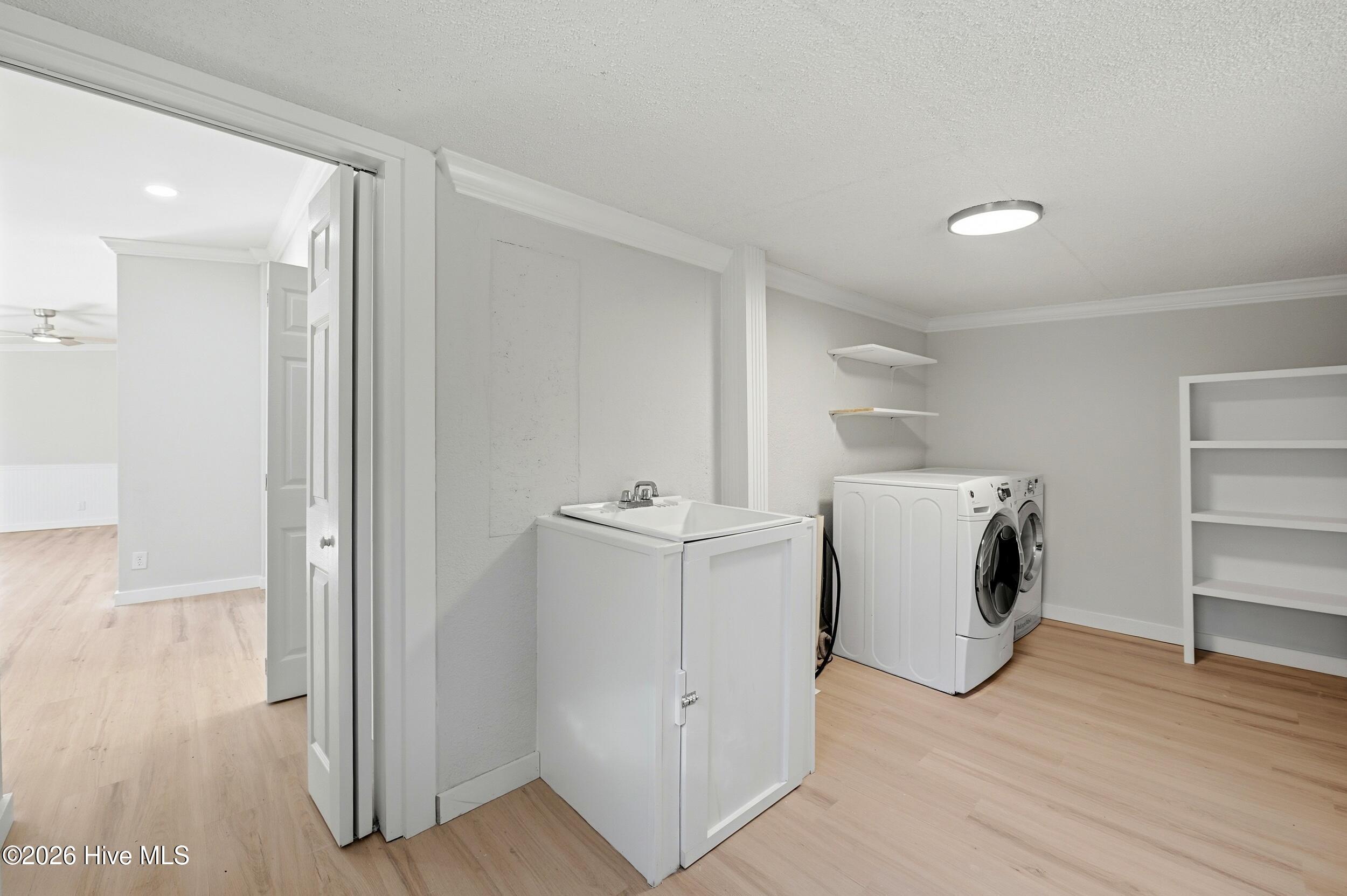 100556630 | Photo 26