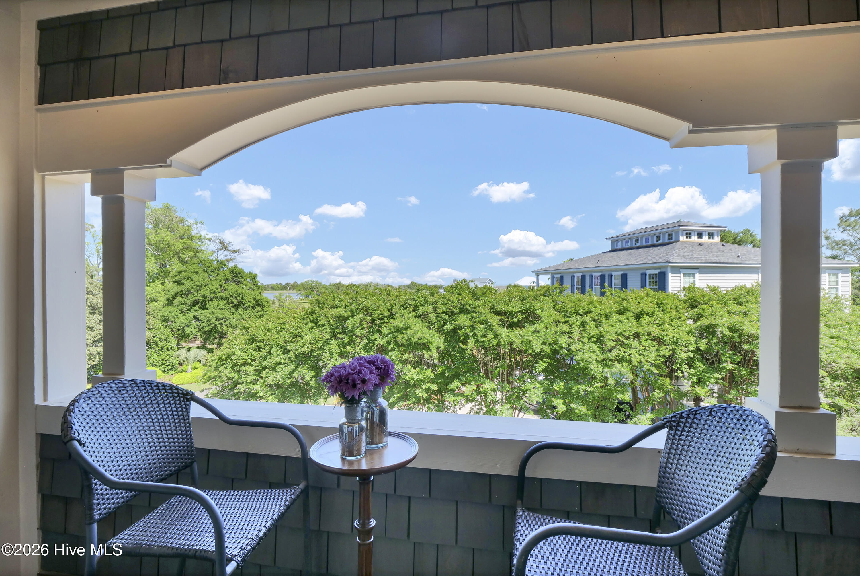 100552686 | Photo 34