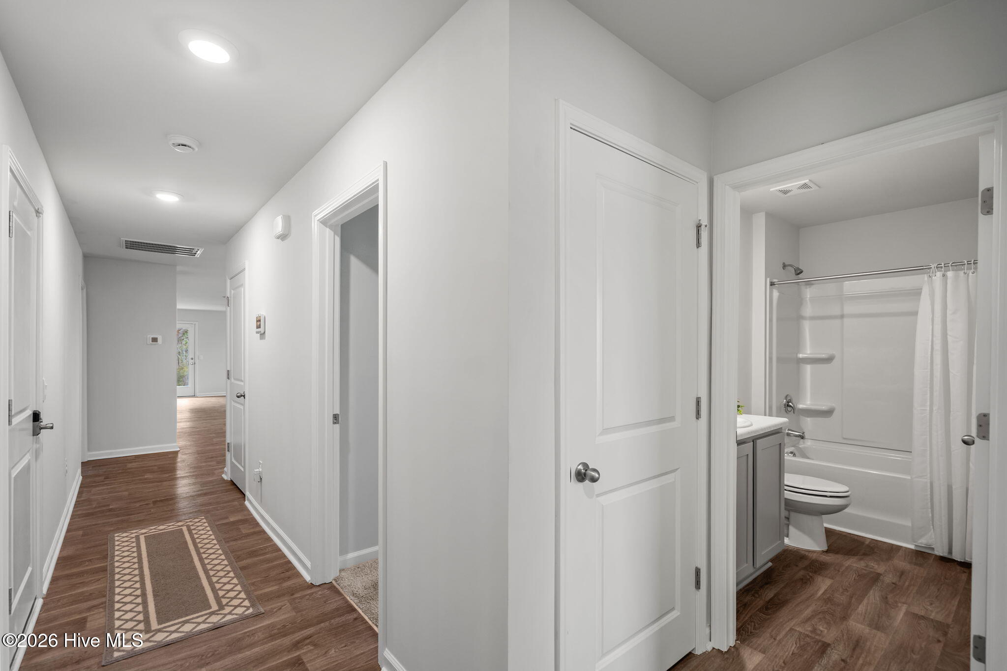 100555354 | Photo 42