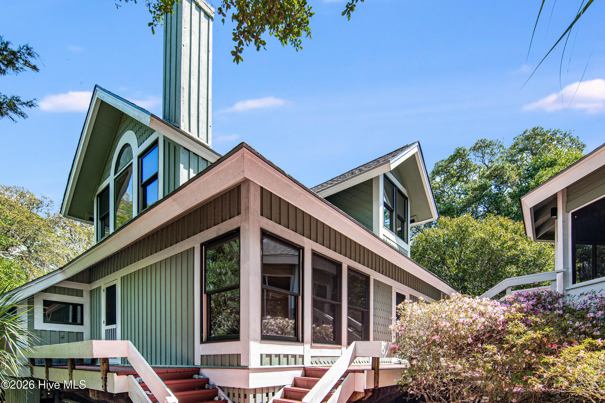 100561617 | Photo 31