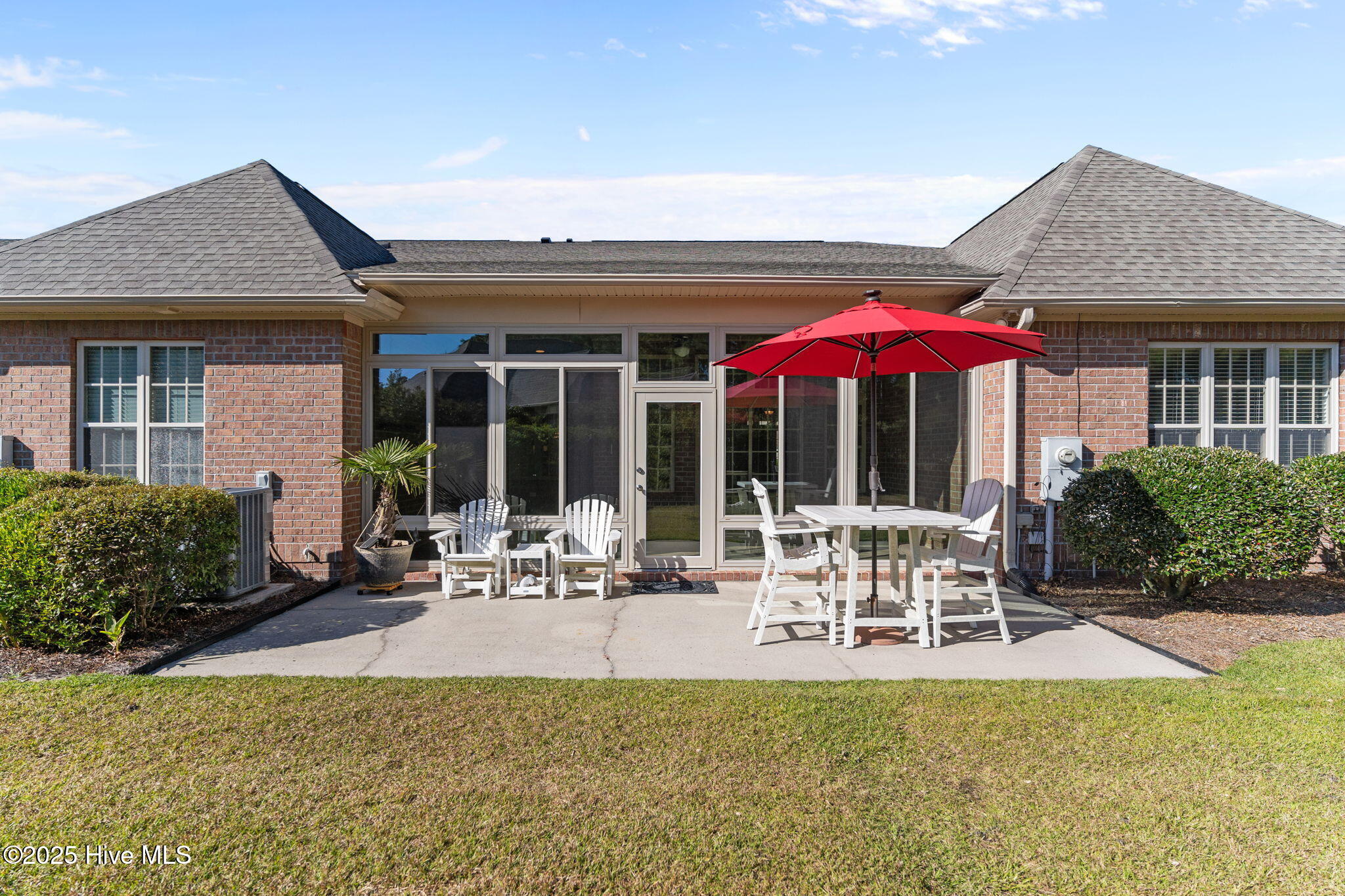 100541169 | Photo 31