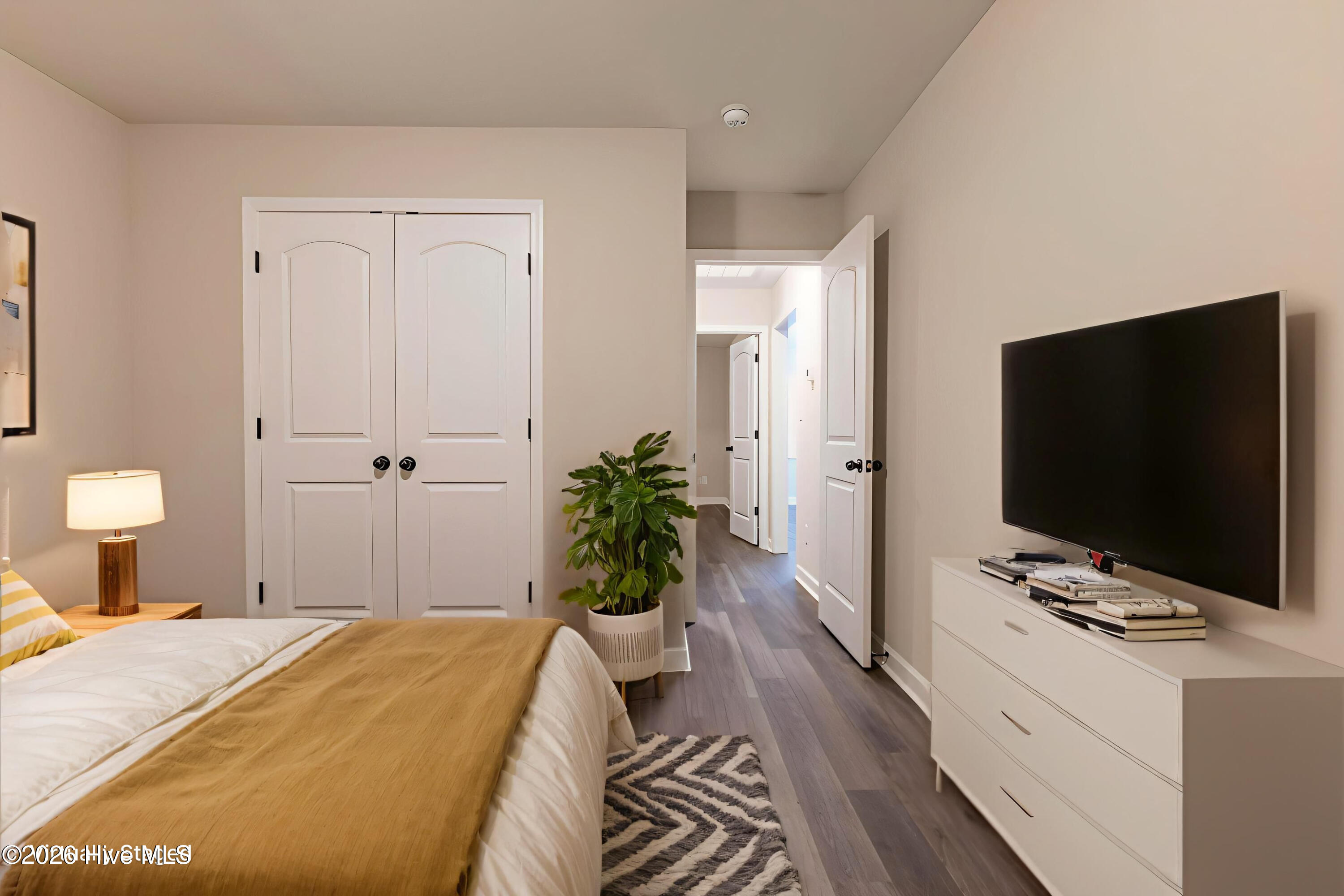 100564117 | Photo 18