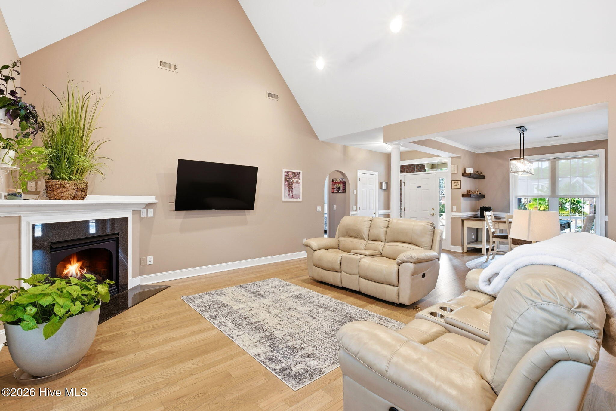 100556153 | Photo 20