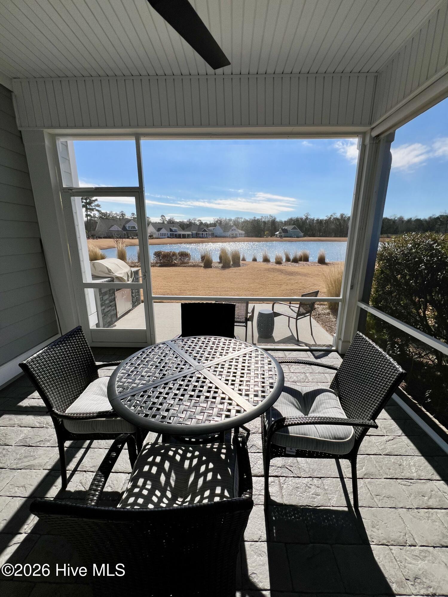 100549571 | Photo 66