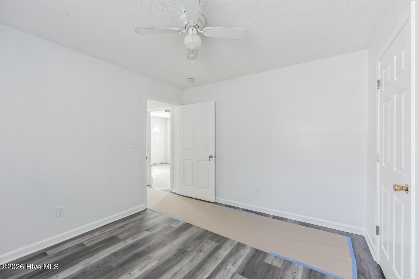 100561055 | Photo 12