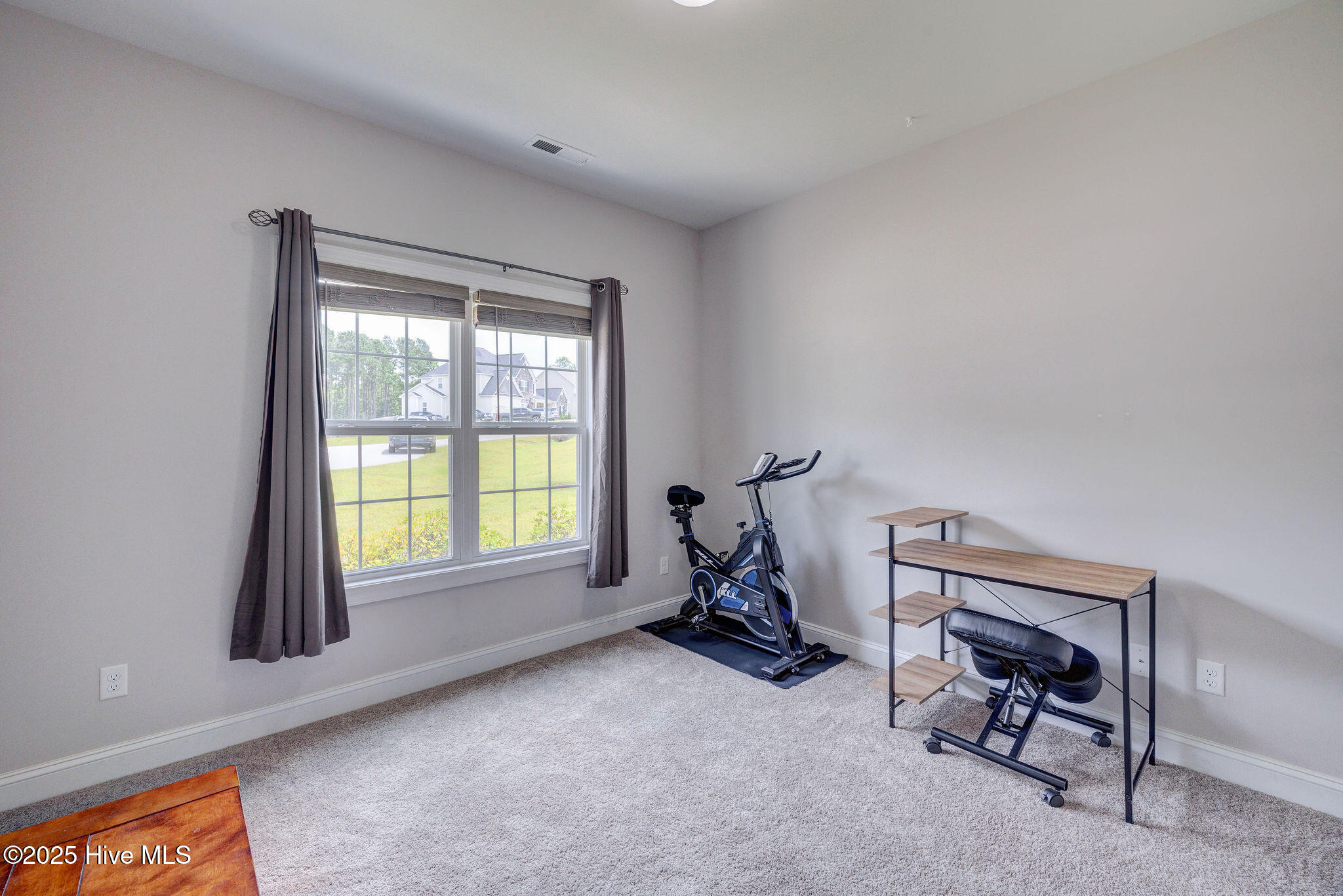 100522244 | Photo 18