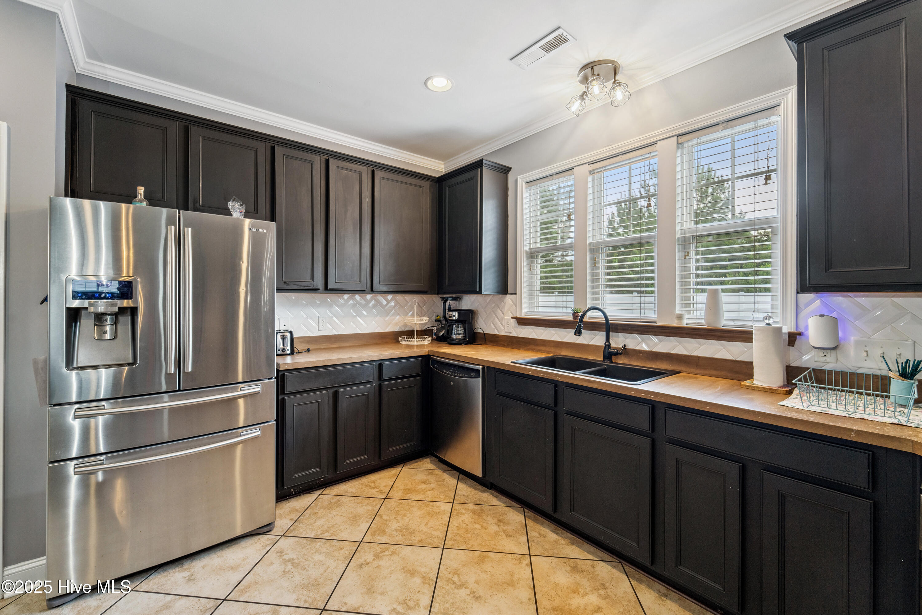 100516932 | Photo 34