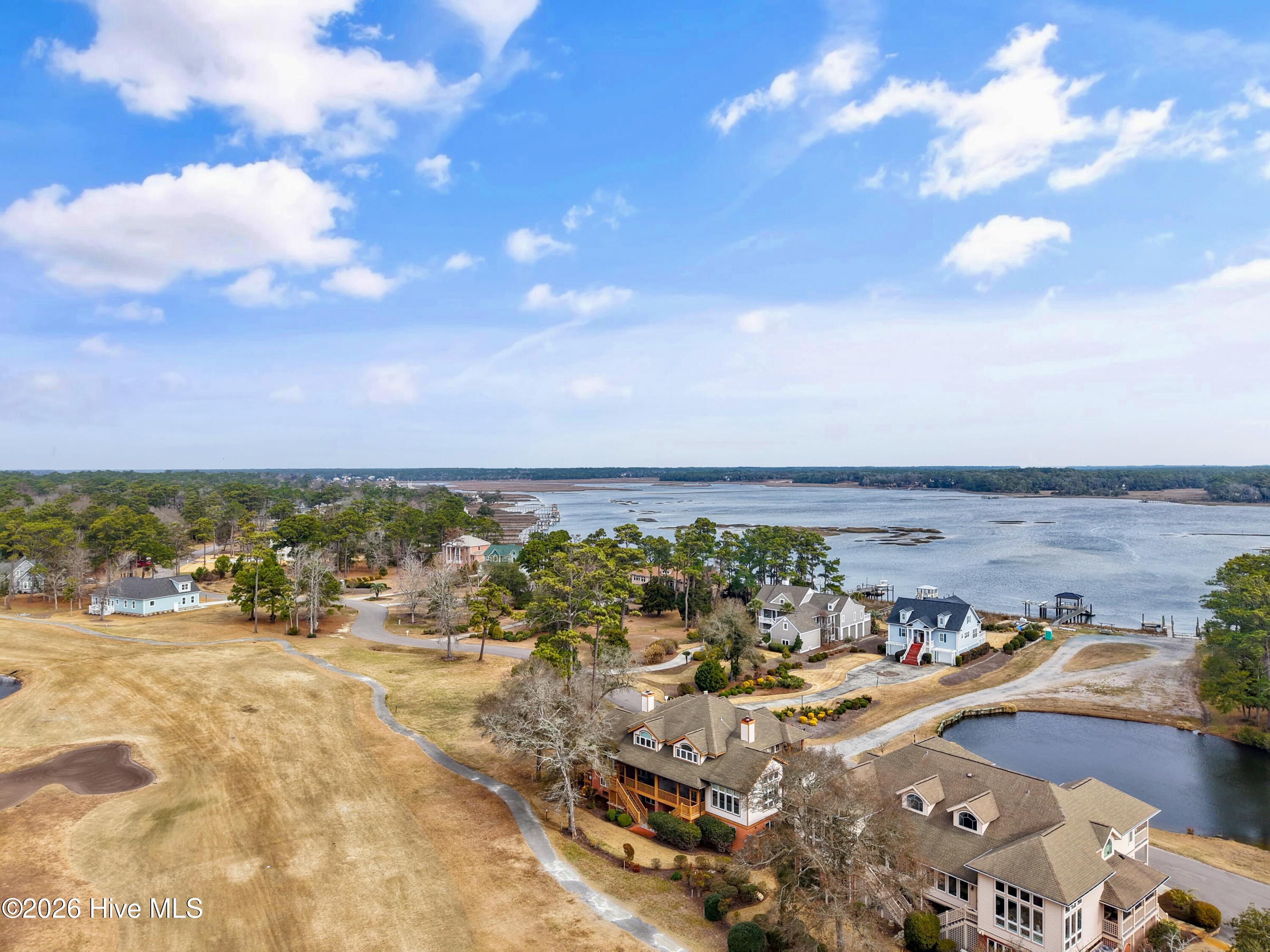 100557427 | Photo 81