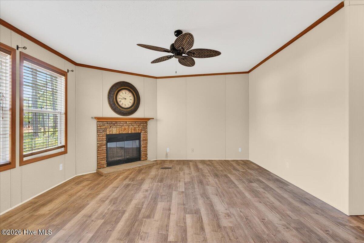 100553428 | Photo 23