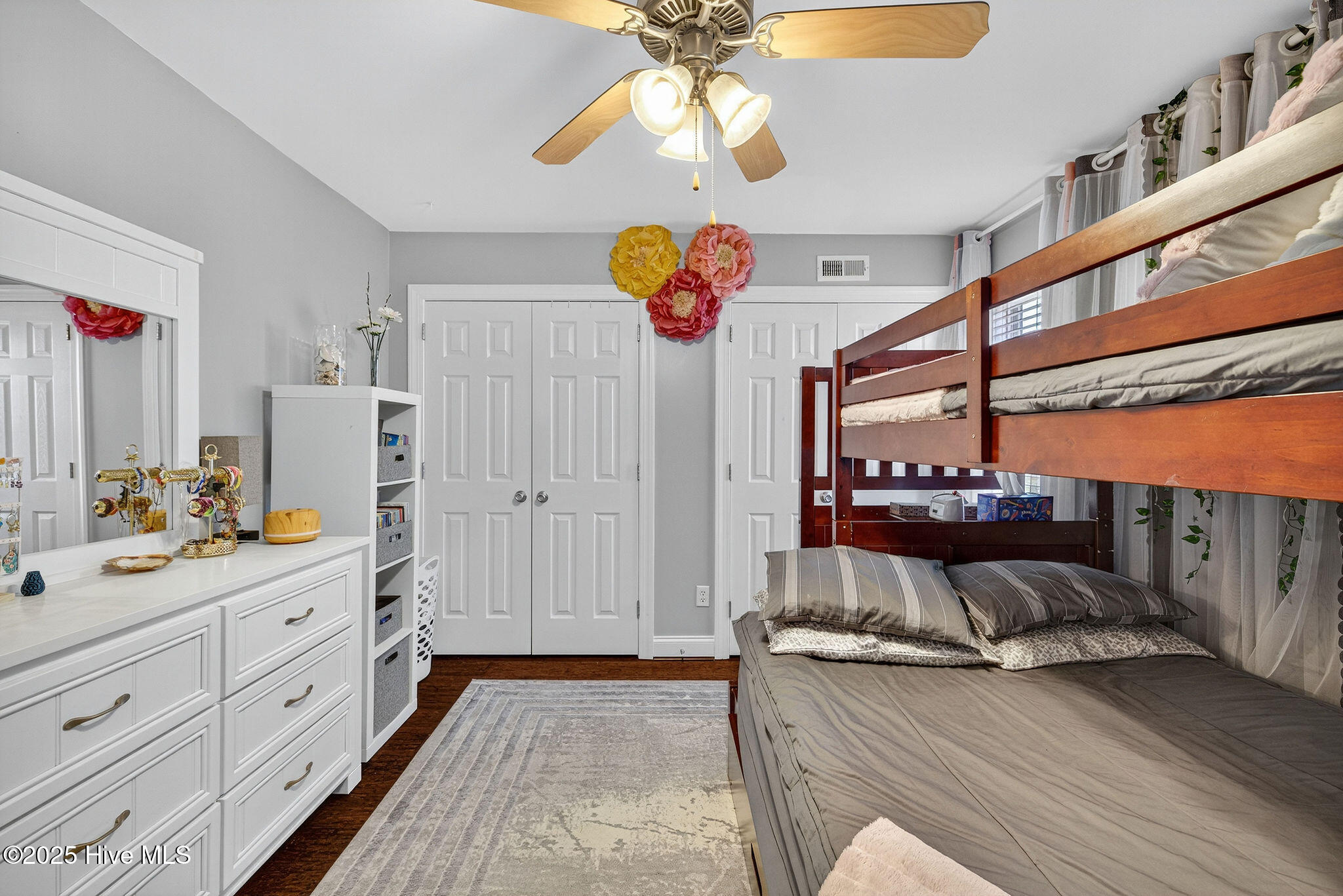 100540017 | Photo 50