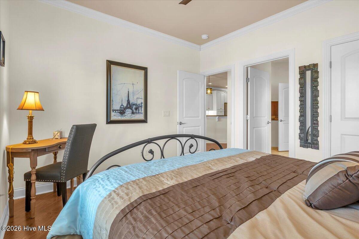 100553917 | Photo 39