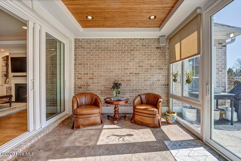 100553268 | Photo 13