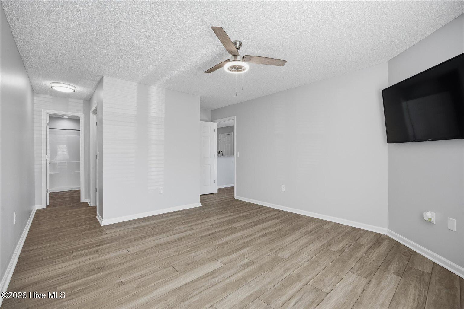 100554604 | Photo 33