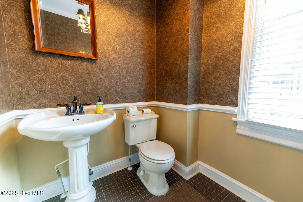 301 N Granville Street, Edenton, NC, 27932