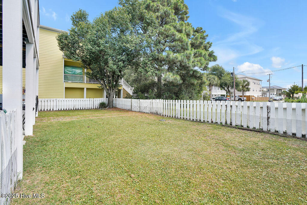 100553709 | Photo 46