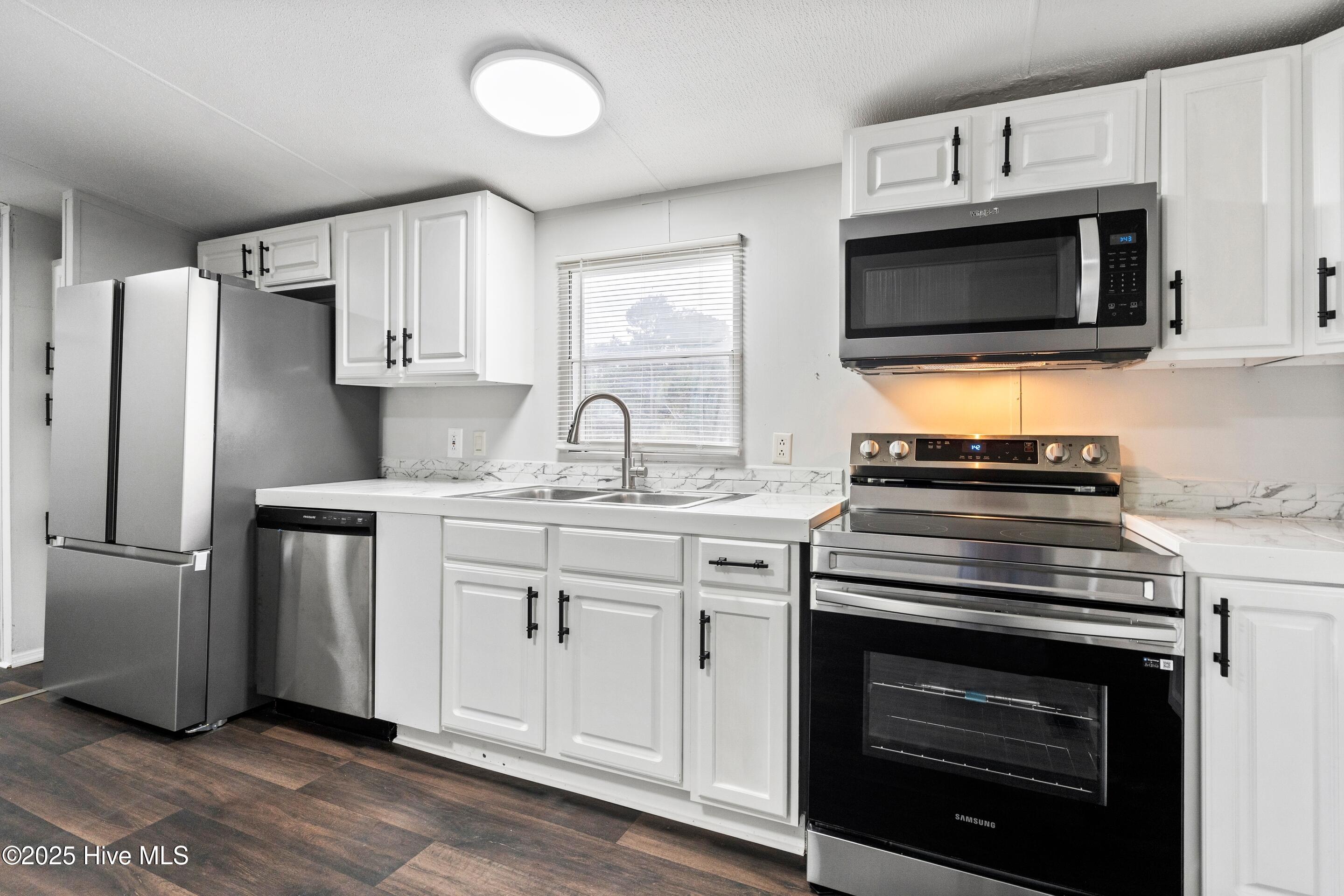 100535614 | Photo 18