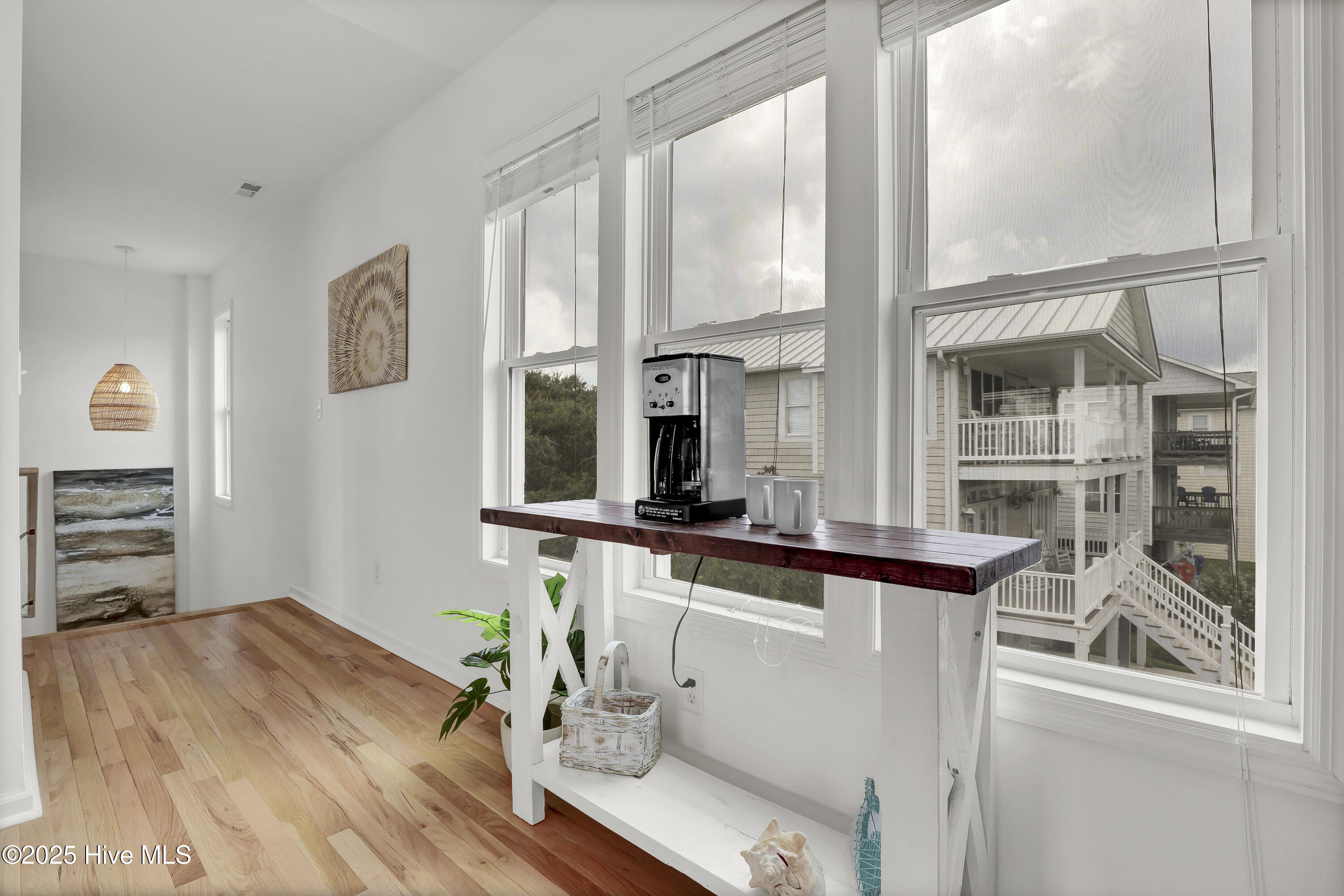 100521300 | Photo 54