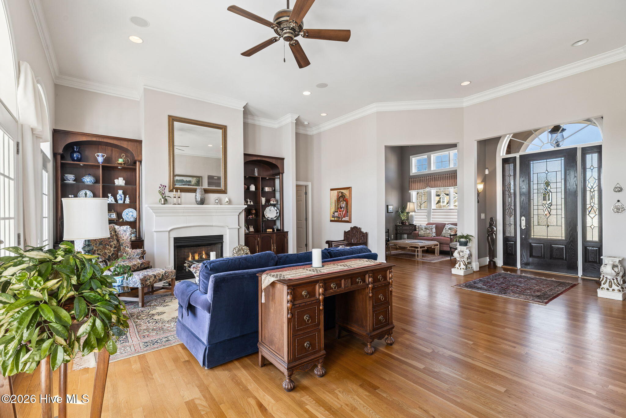 100560787 | Photo 10