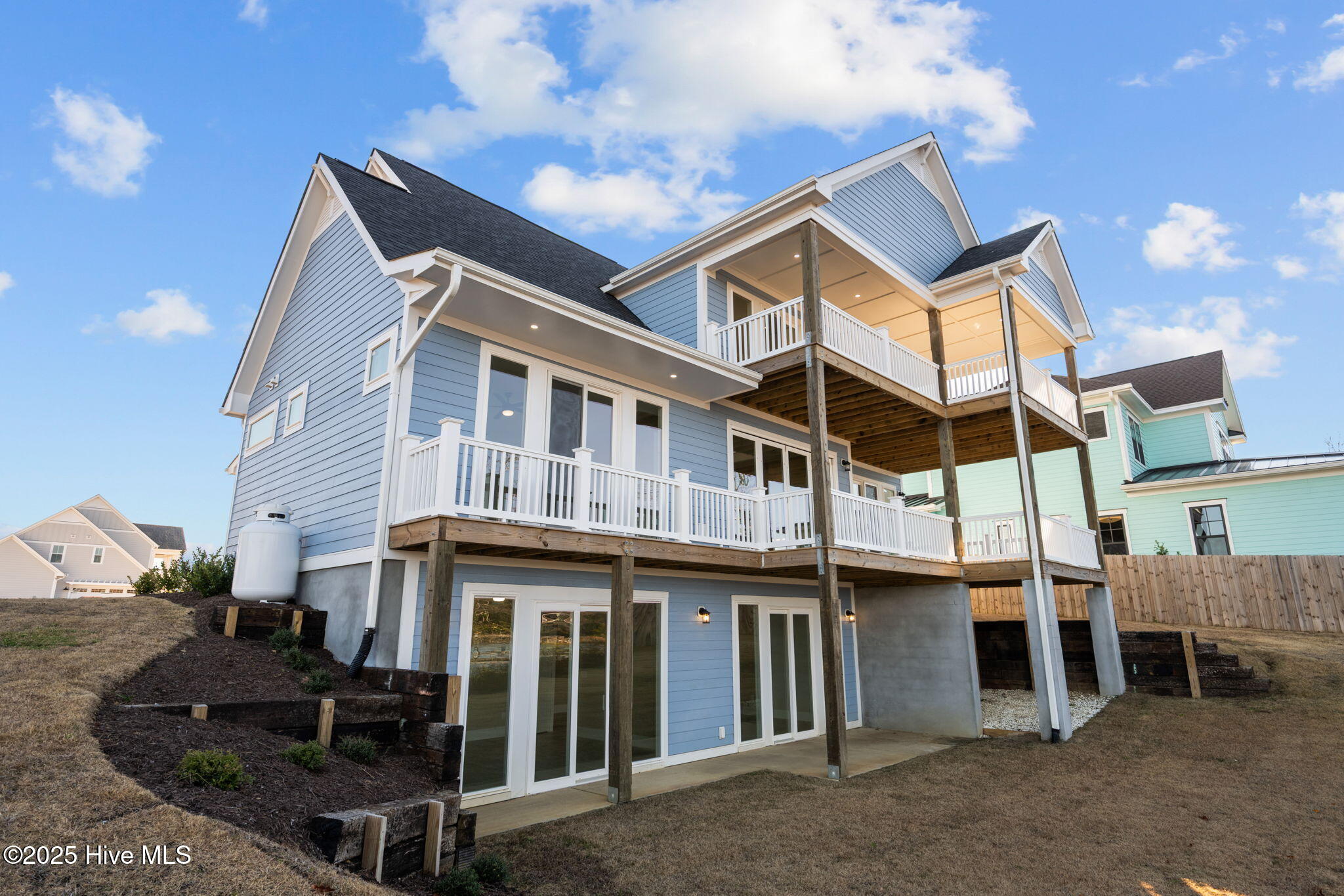 100547090 | Photo 59