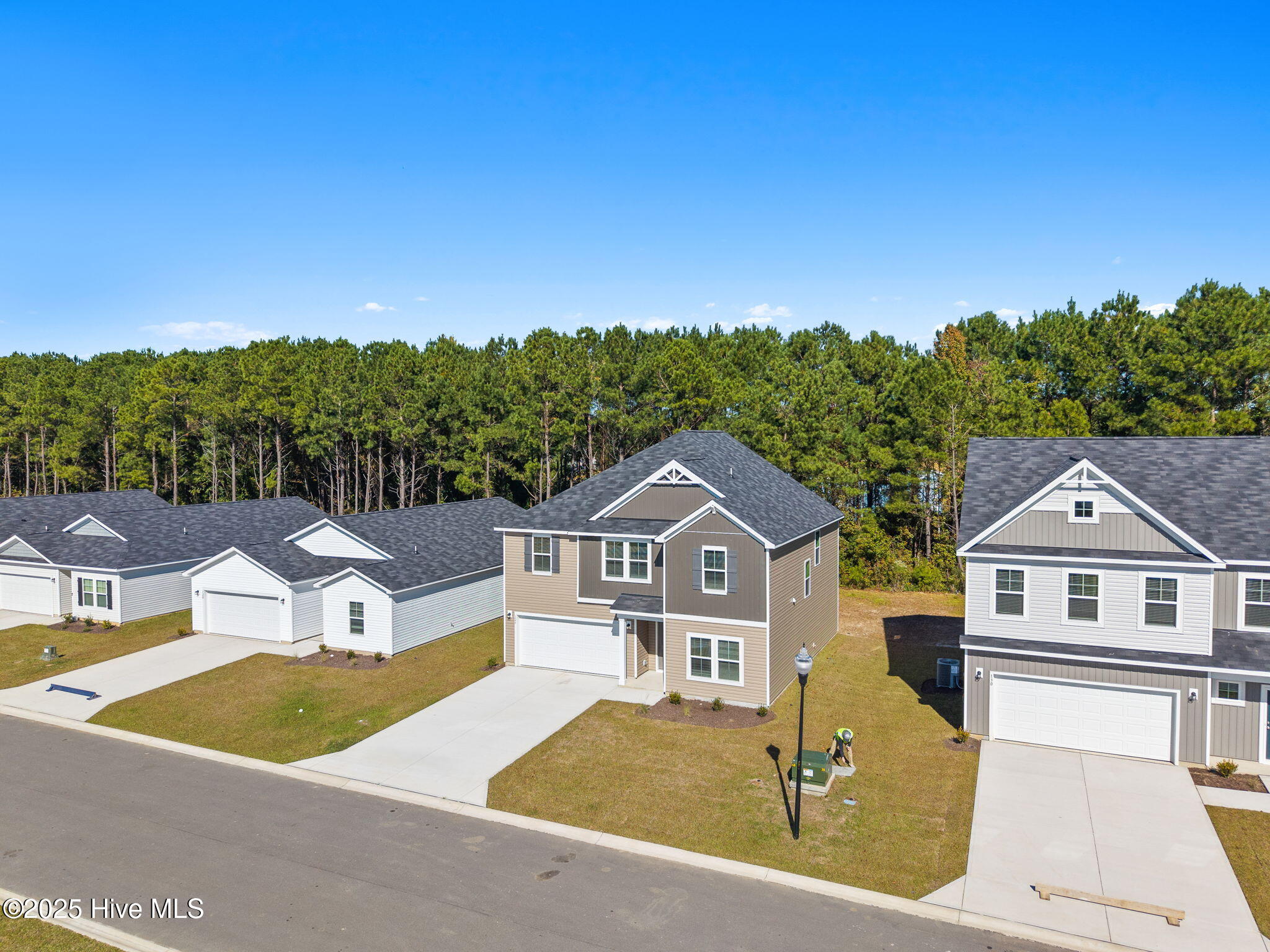 100521892 | Photo 45