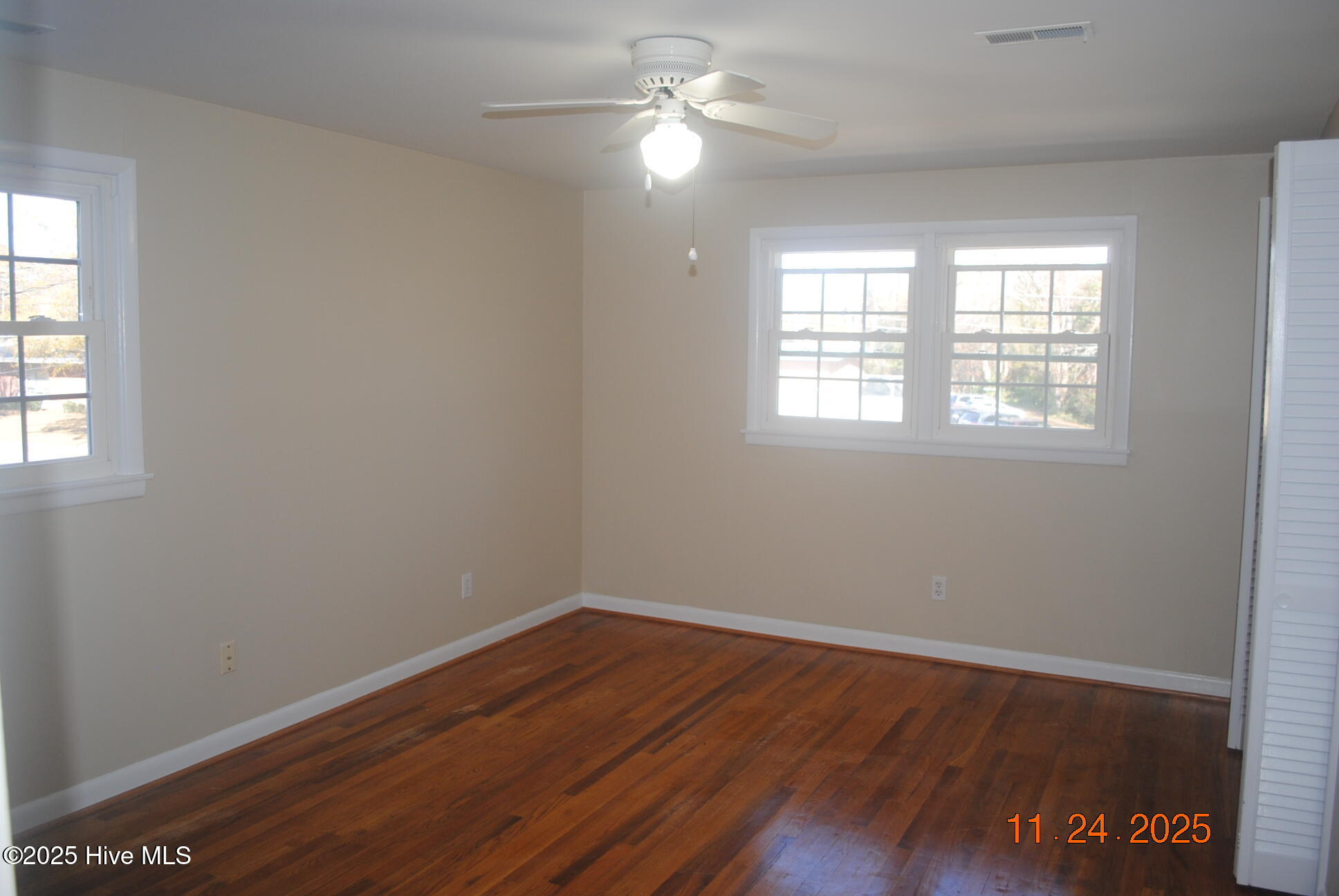 100543515 | Photo 13