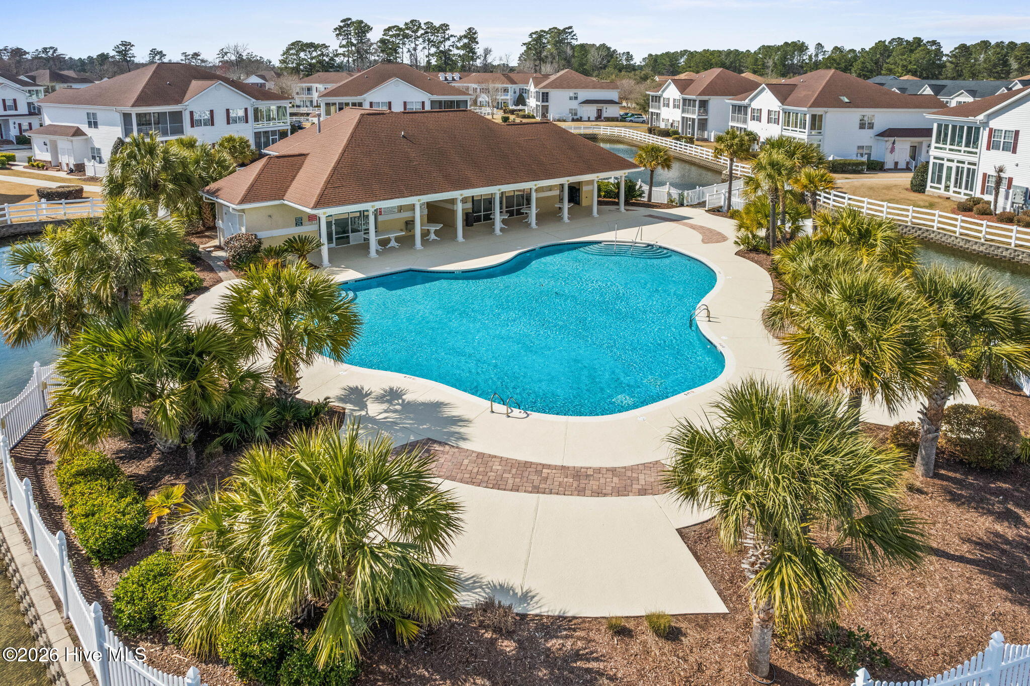 100558044 | Photo 81