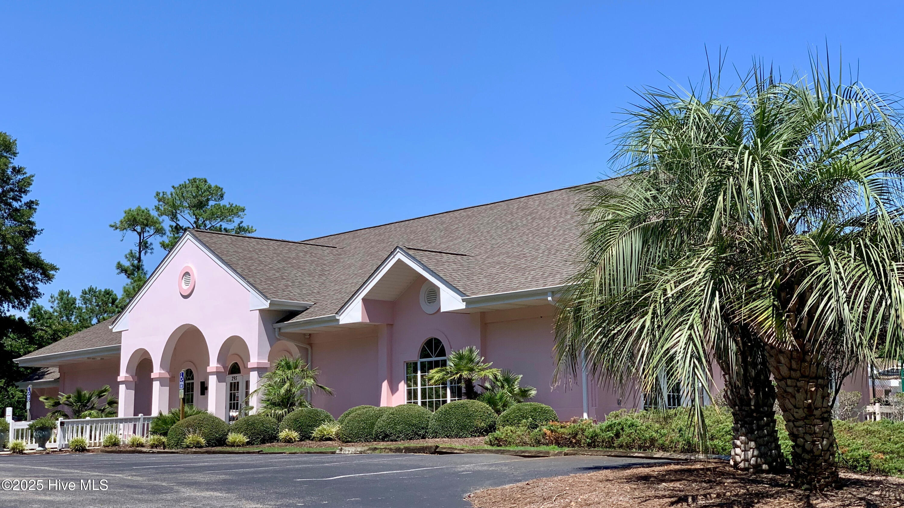 100524697 | Photo 51