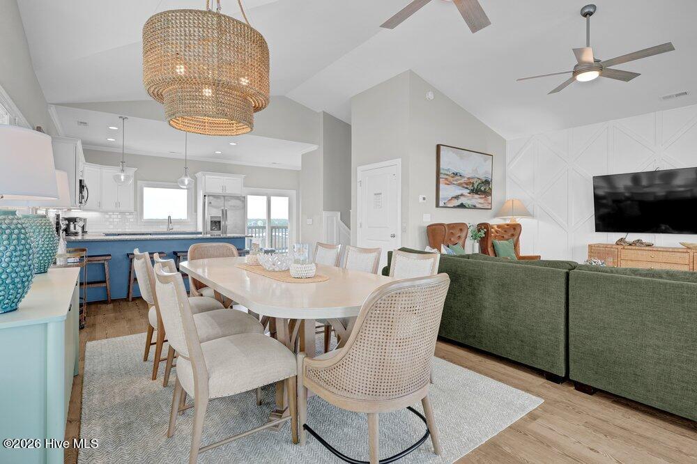 100558535 | Photo 37