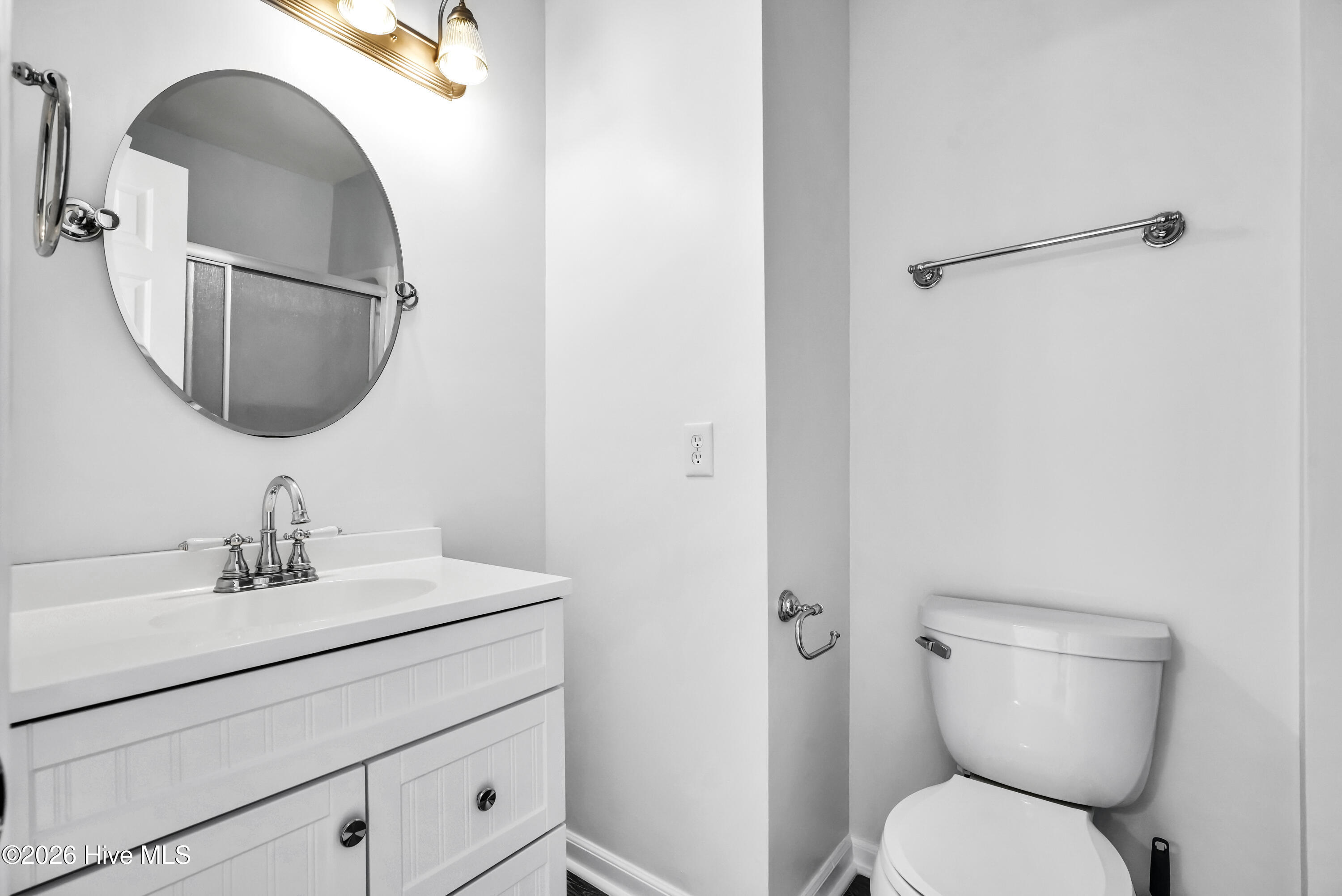 100564940 | Photo 22