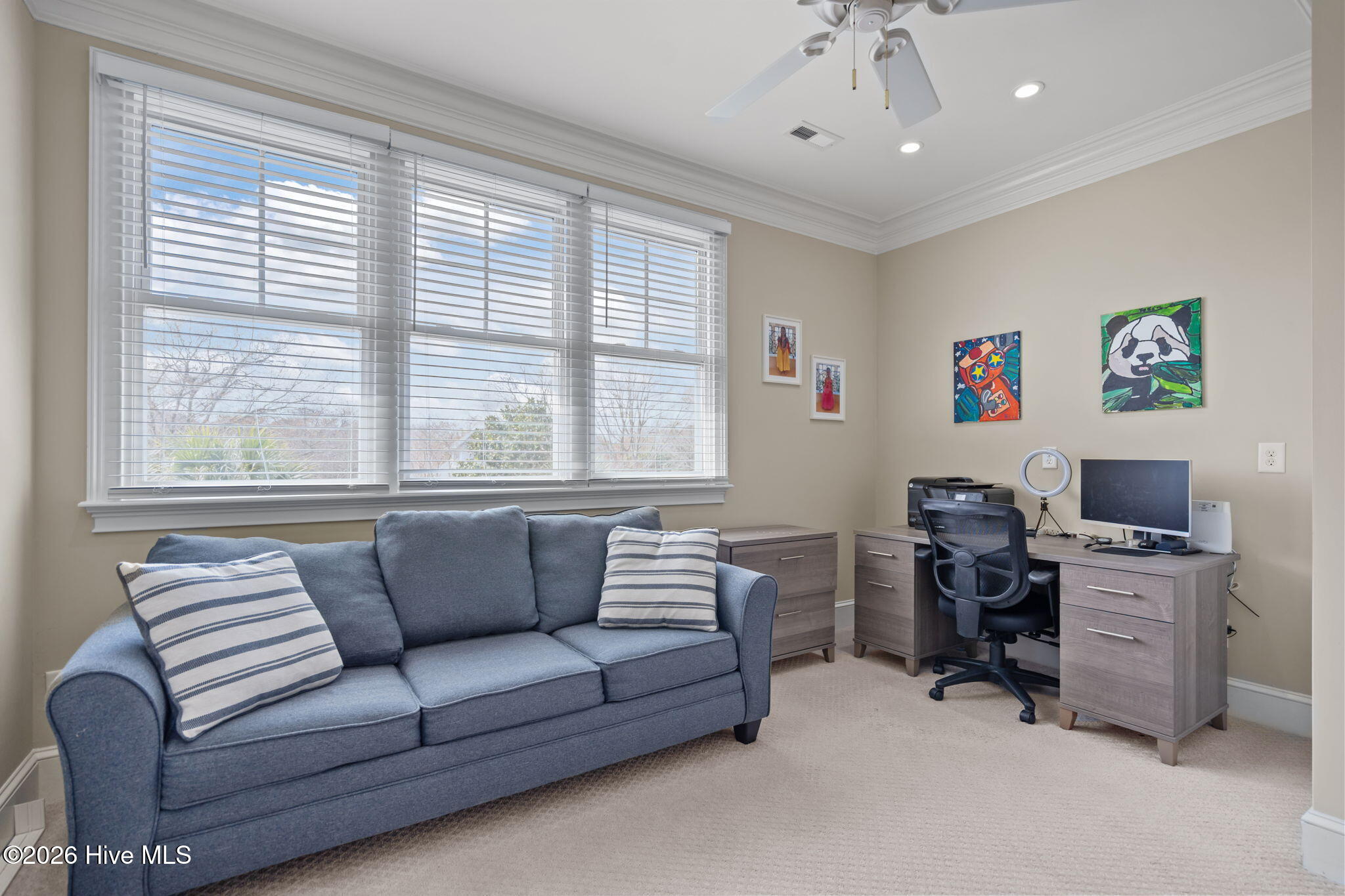 100561937 | Photo 54