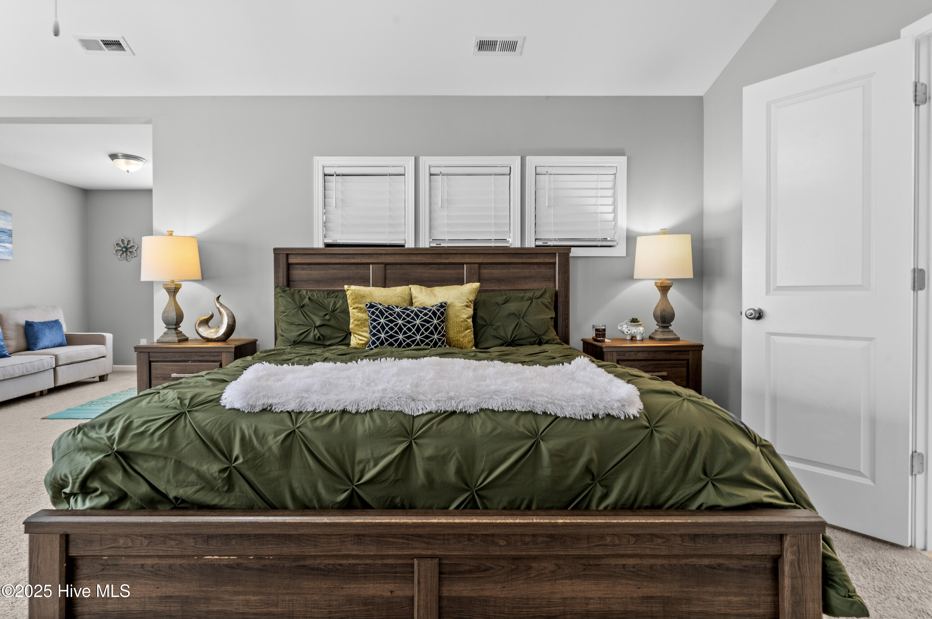 100511448 | Photo 21