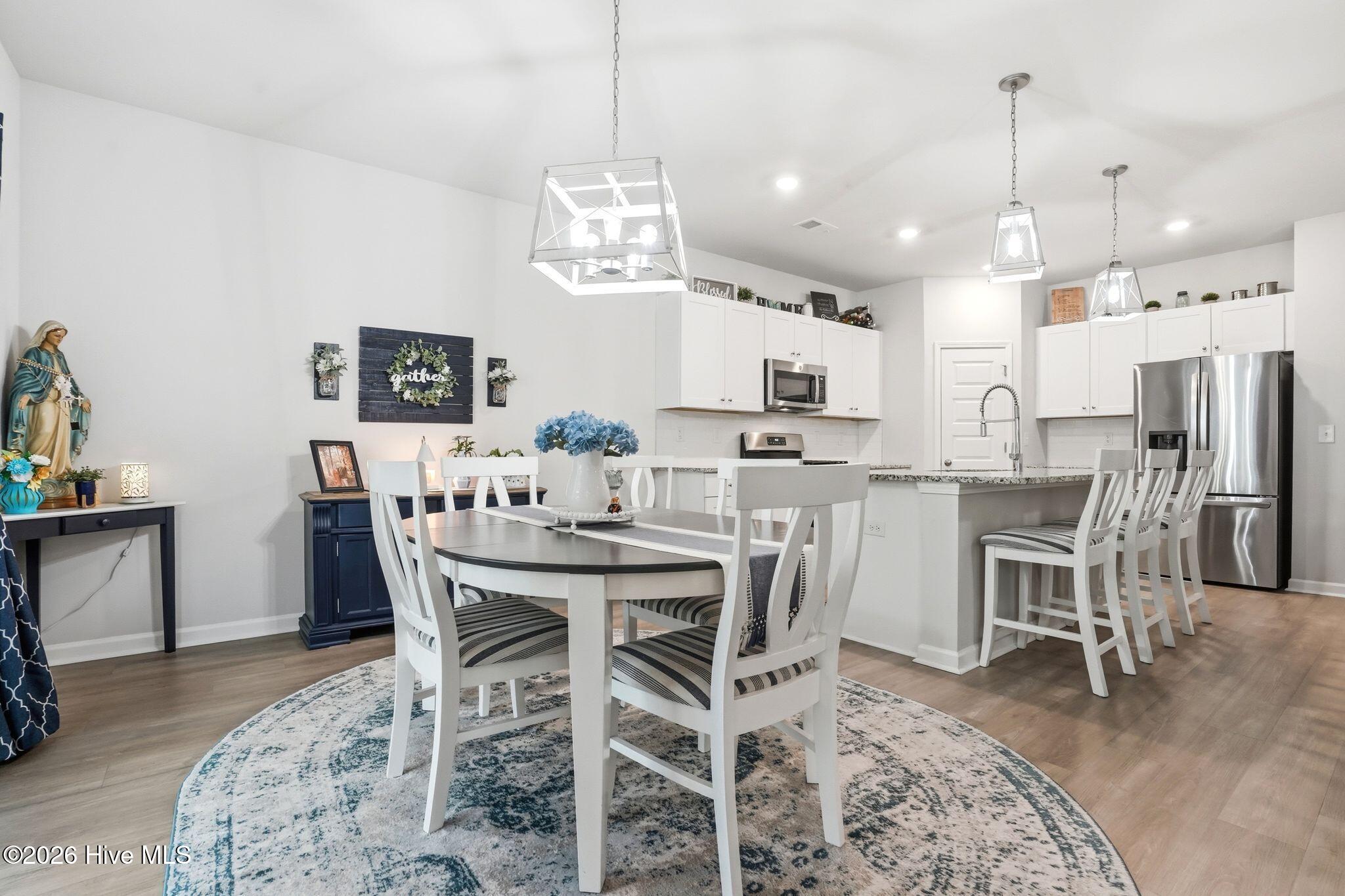 100560764 | Photo 17