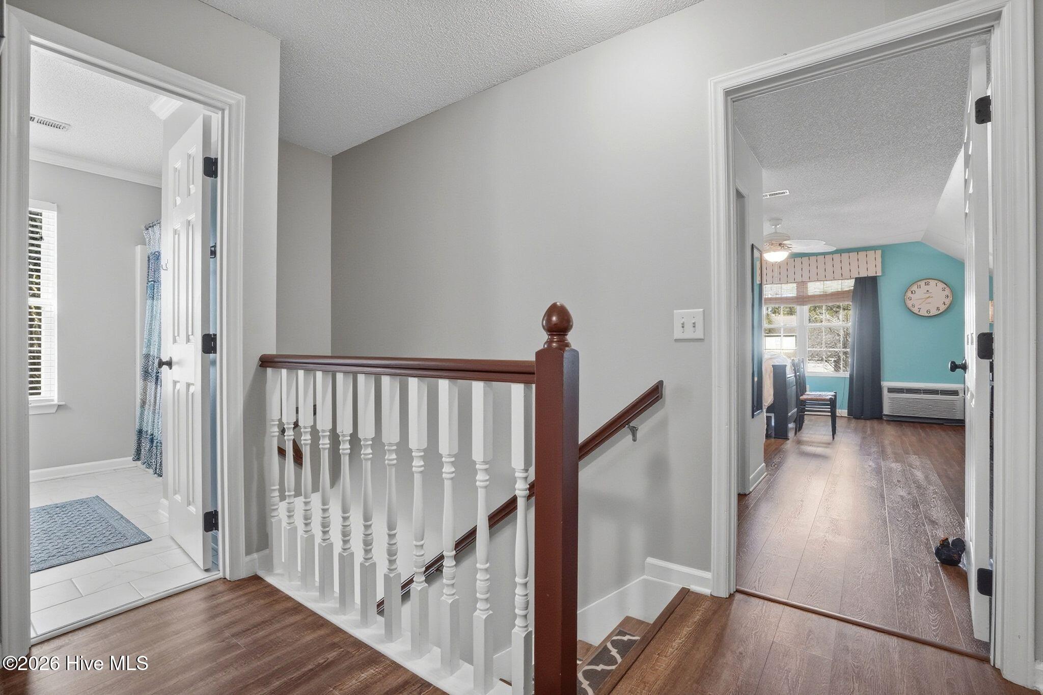 100557423 | Photo 33