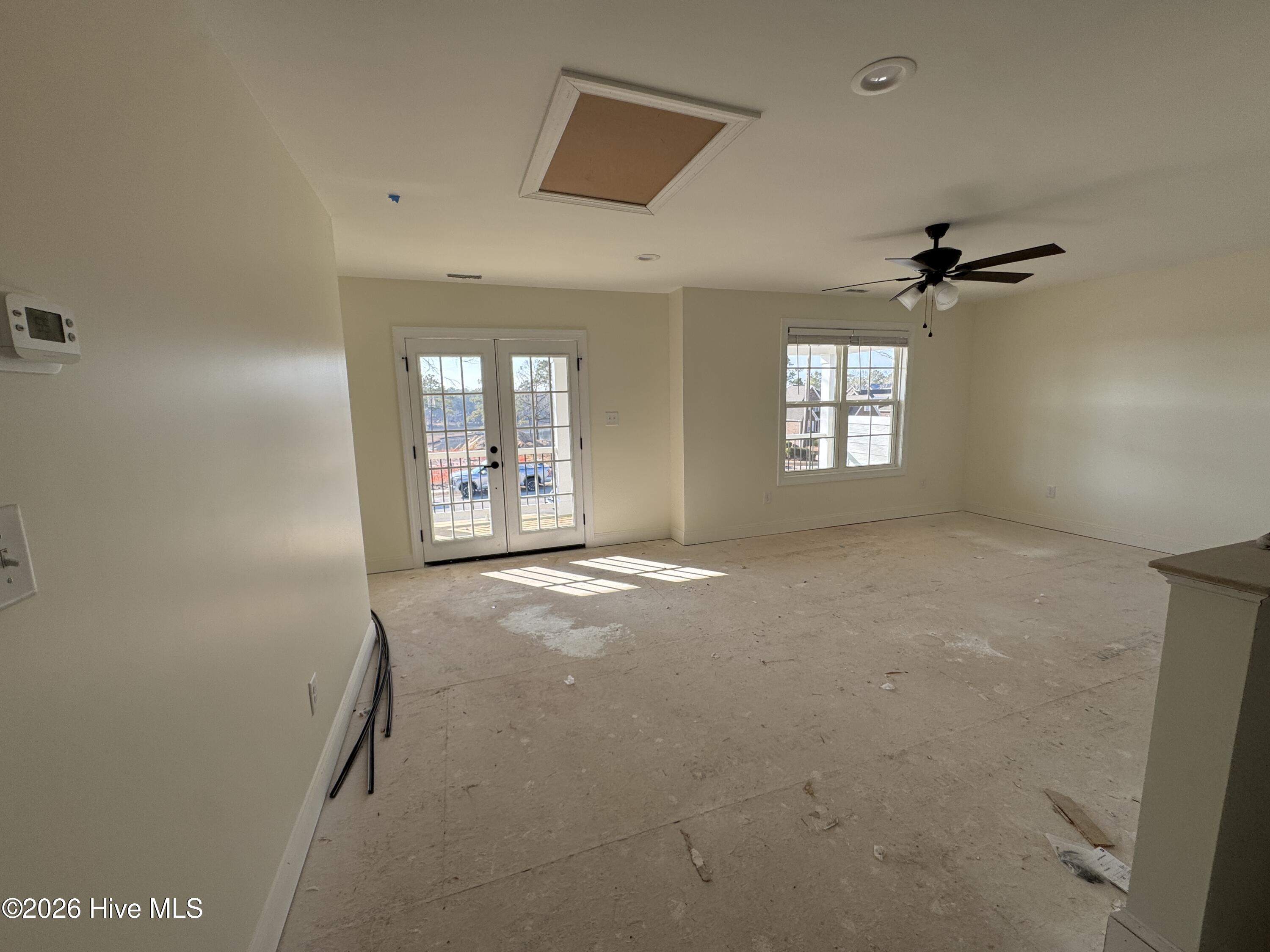 100538150 | Photo 17